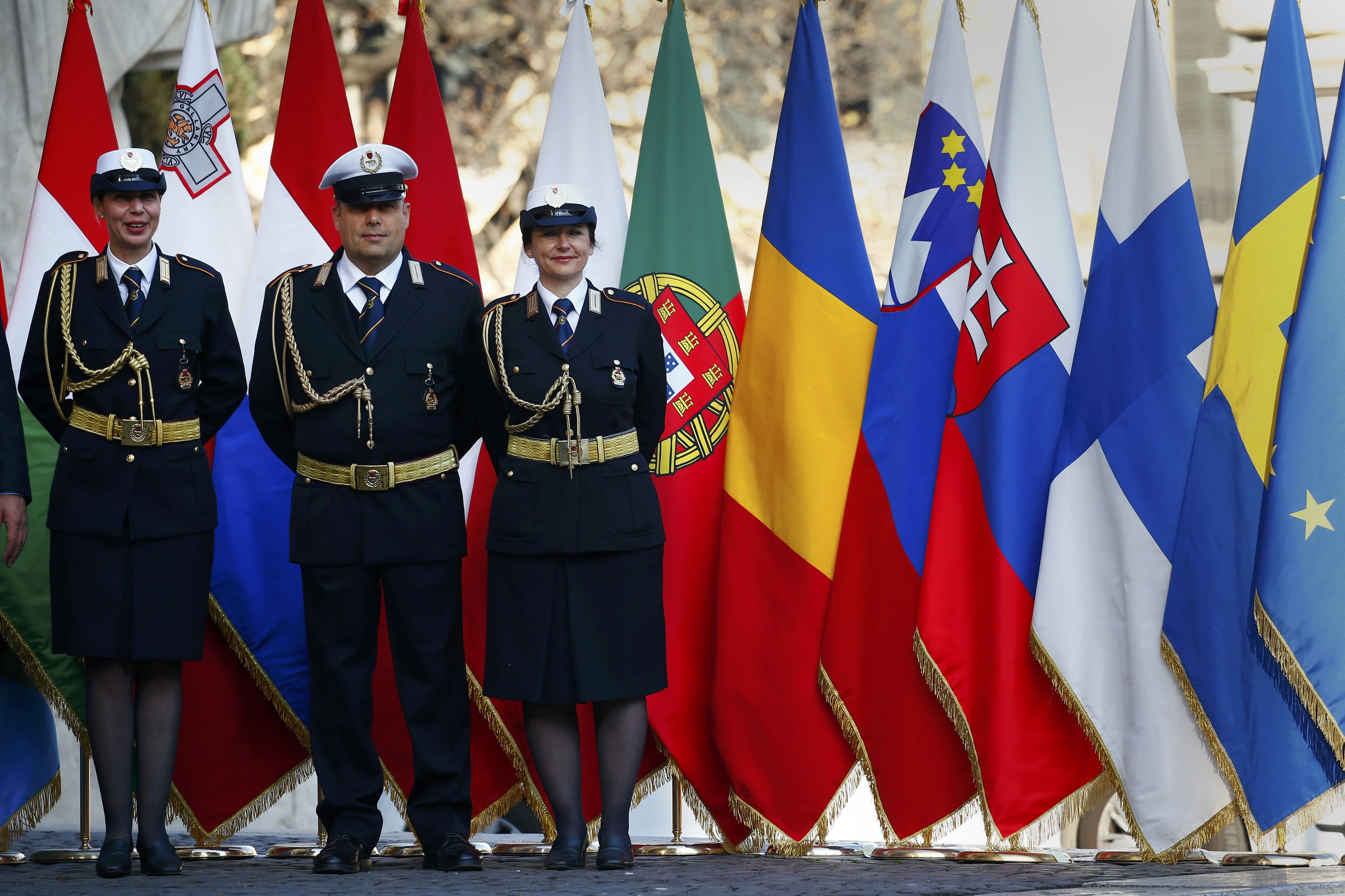 2017-03-25T072340Z_2103867427_LR1ED3P0KJ505_RTRMADP_3_EU-SUMMIT