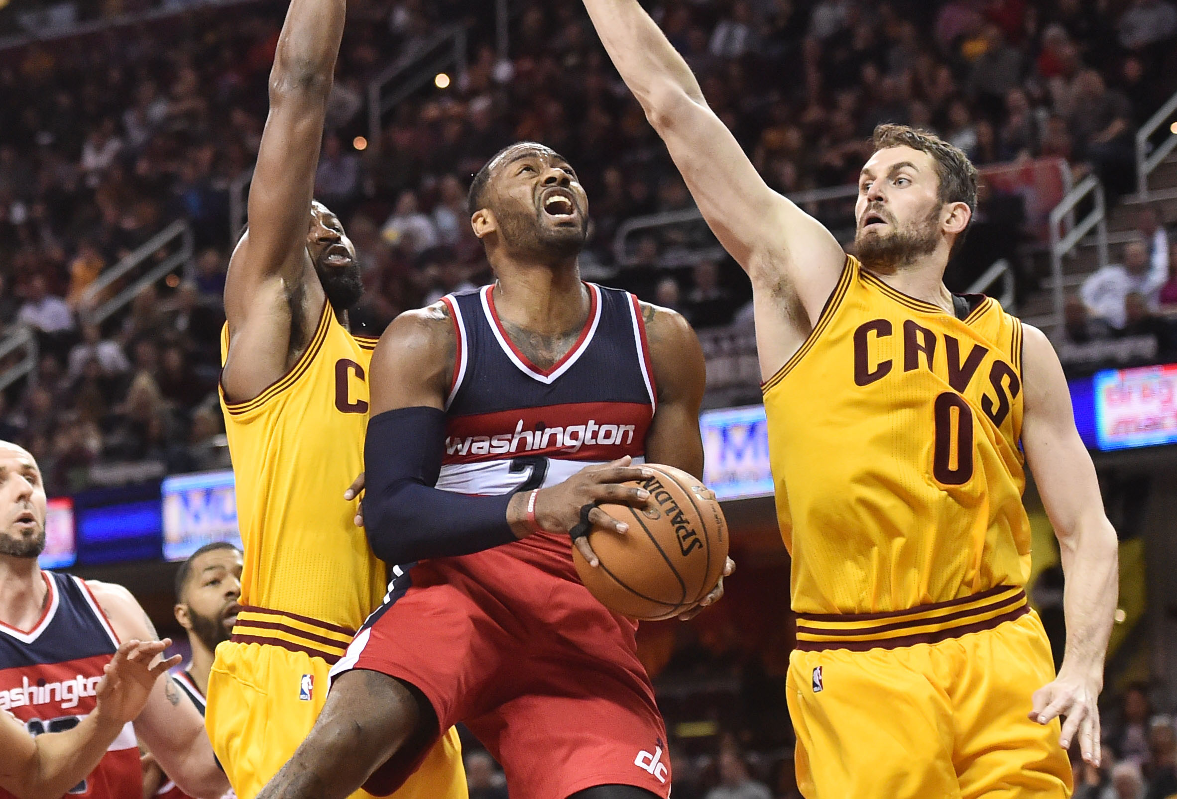 2017-03-26T004312Z_1824867078_NOCID_RTRMADP_3_NBA-WASHINGTON-WIZARDS-AT-CLEVELAND-CAVALIERS