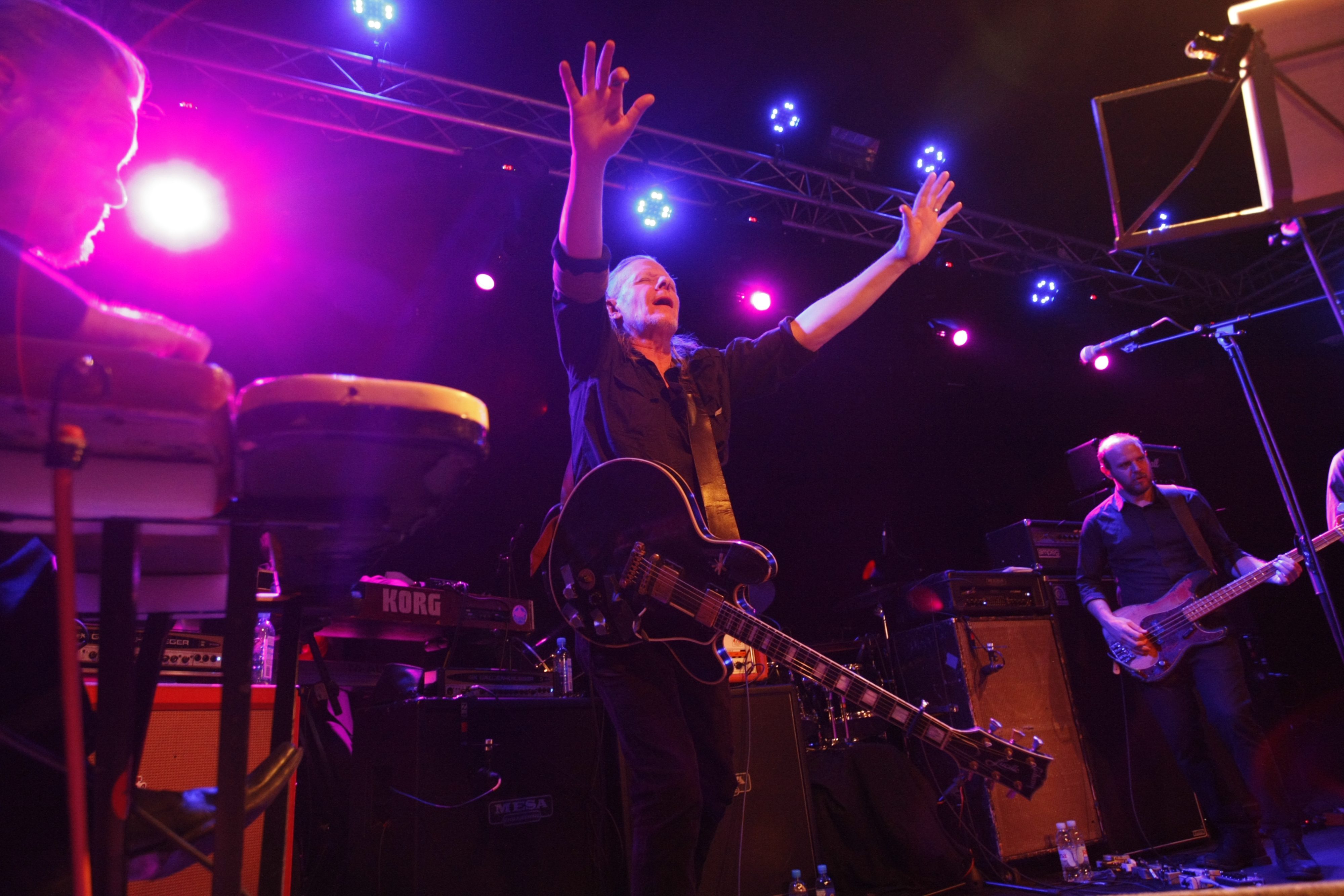 Rijeka - Održan jedan od posljednjih nastupa legendarnog američkog eksperimentalnog benda Swans u Pogonu Kulture u sklopu njihove oproštajne turneje. Prije nastupa divova eksperimentalne glazbe nastupila je pjevačica Little Annie. Na fotografiji: Michael Gira