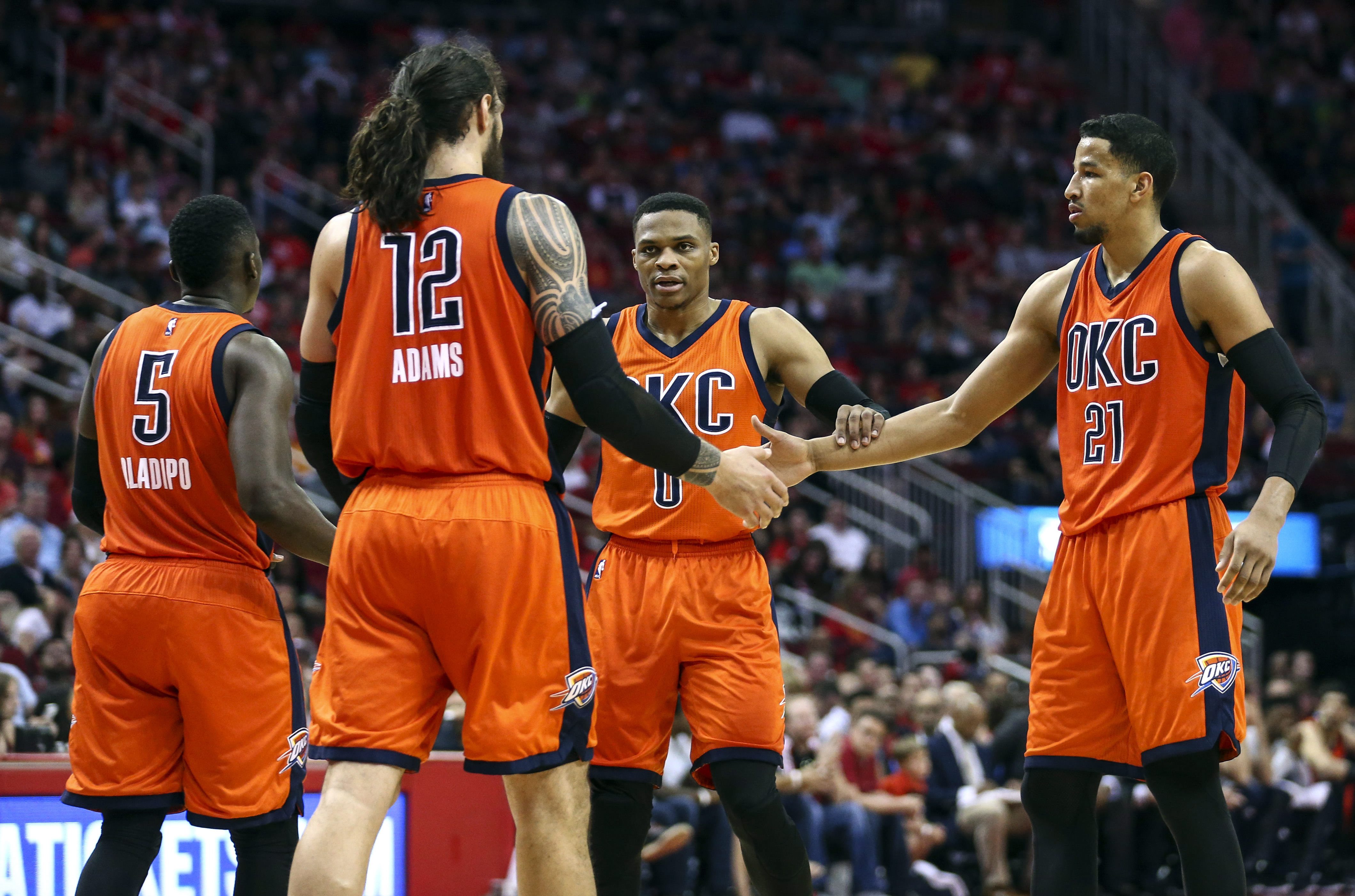 2017-03-26T215601Z_2044191500_NOCID_RTRMADP_3_NBA-OKLAHOMA-CITY-THUNDER-AT-HOUSTON-ROCKETS