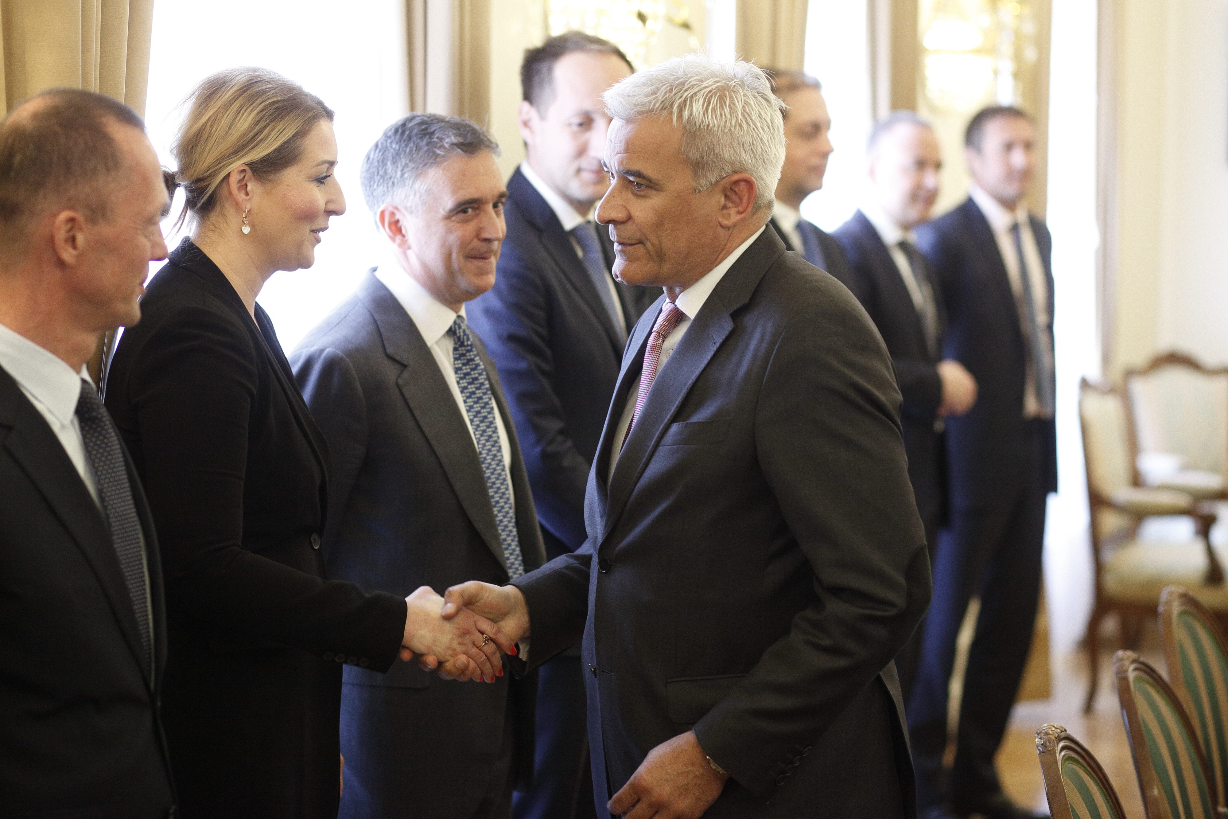 vlada_bankari2-100417