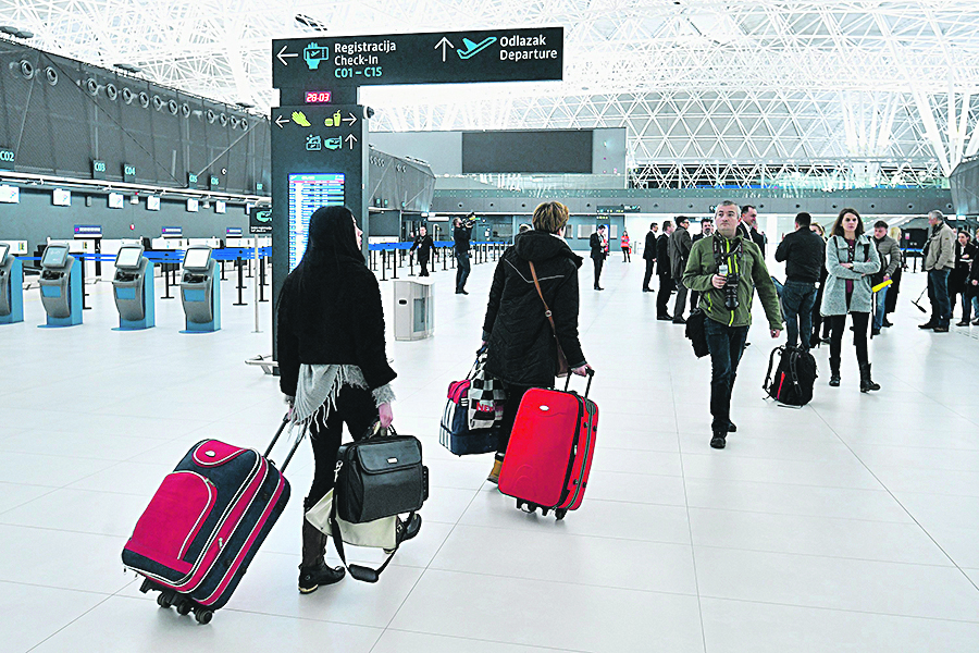 117456-150973-tudjman_putnici3-280317