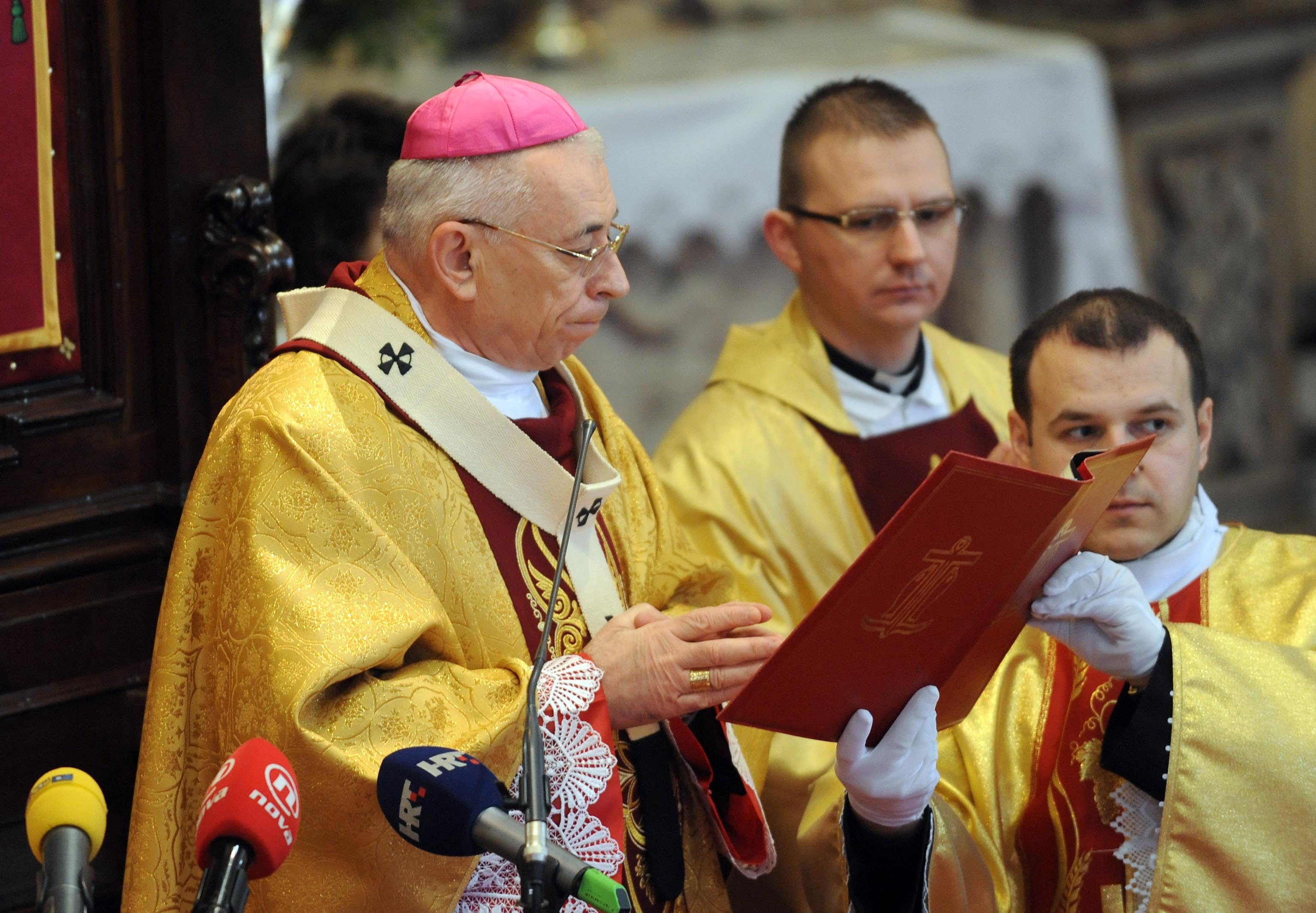 Riječki nadbiskup Ivan Devčić