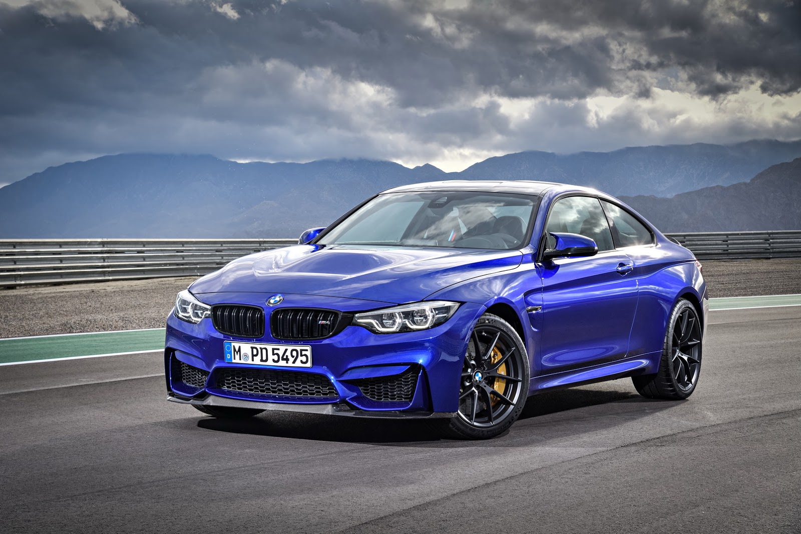BMW-M4-CS-1