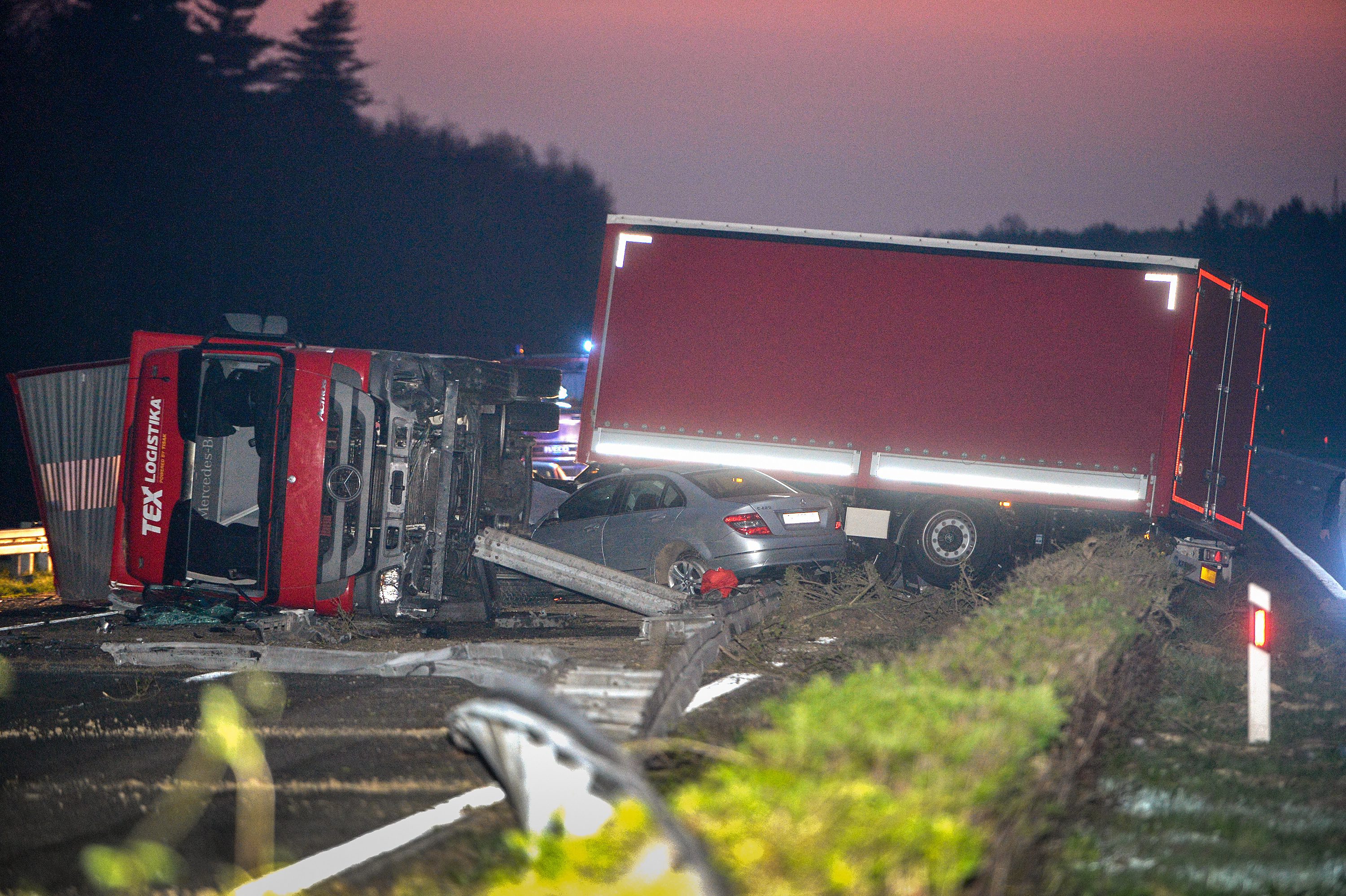 nesreca_autocesta3-020417