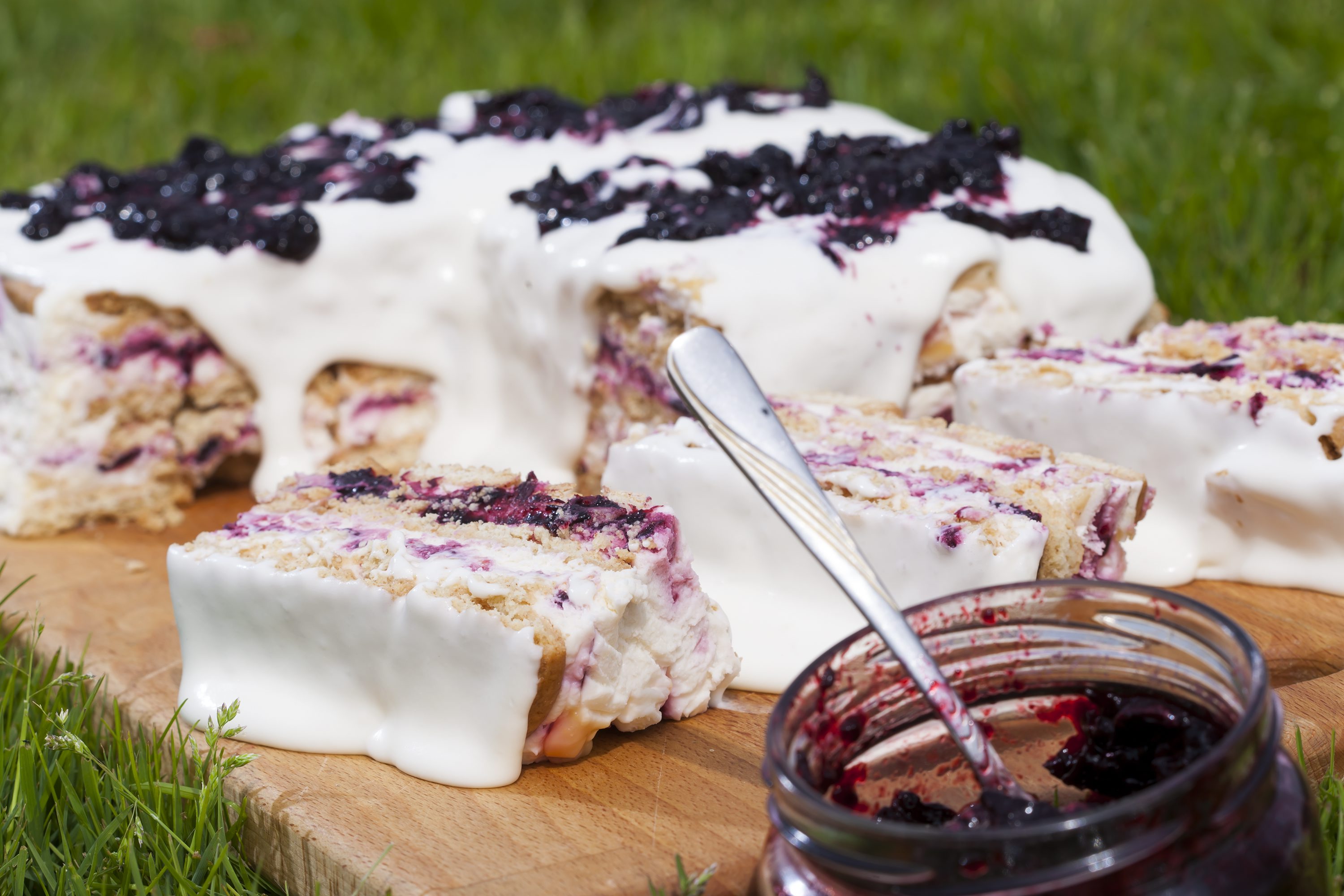 Kremasti kolač s haskapom i mascarponeom