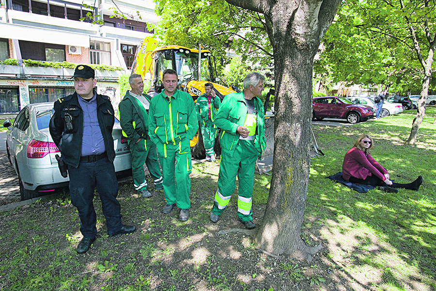 119983-153895-636286549512785324prosvjed_park1-240417