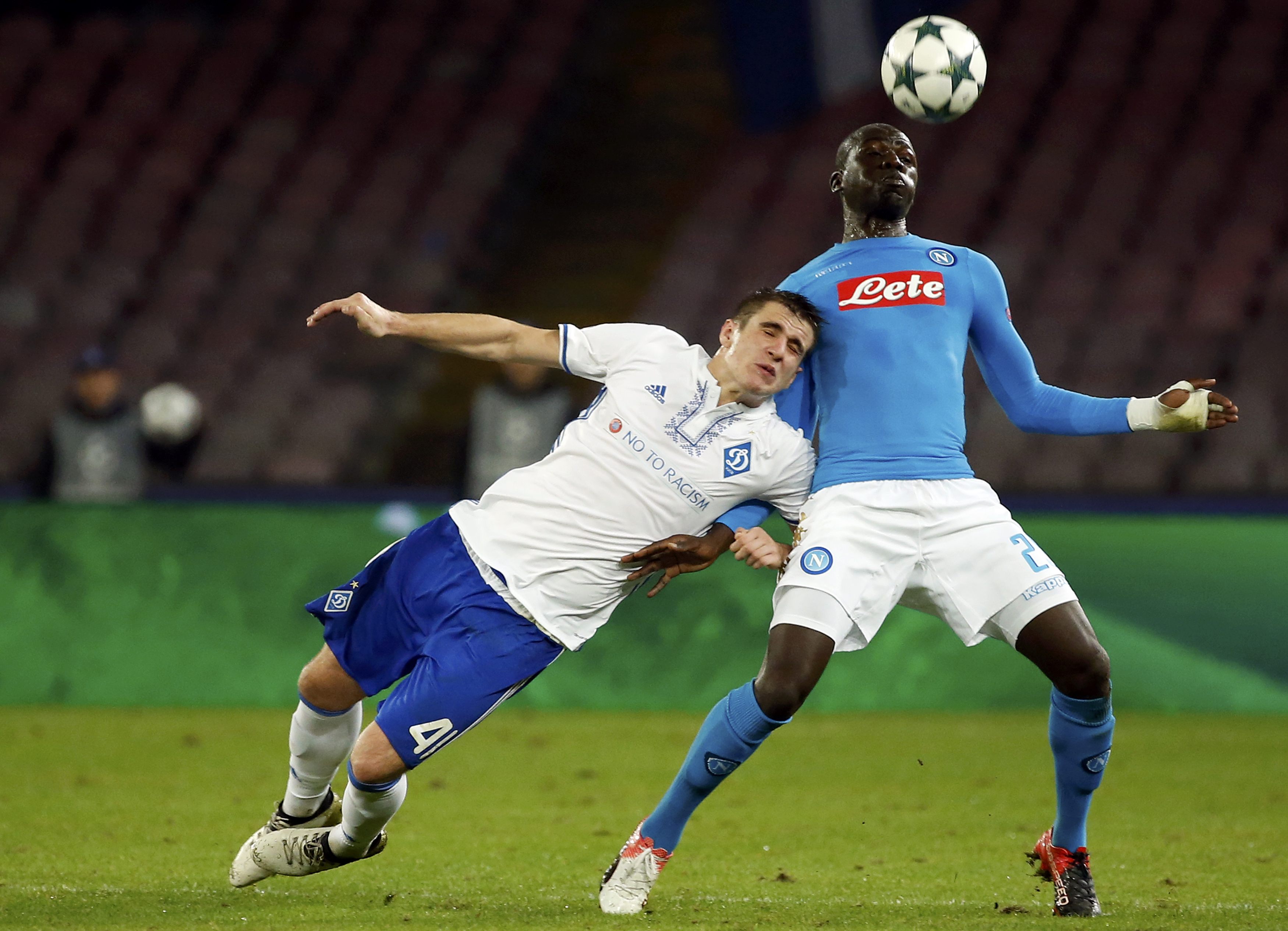 2016-11-23T211525Z_1120564099_LR1ECBN1N1DBN_RTRMADP_3_SOCCER-CHAMPIONS-NAP-DKY