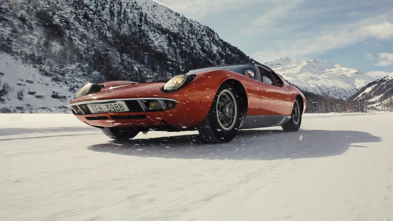 lamborghinhi-miura-in-snow