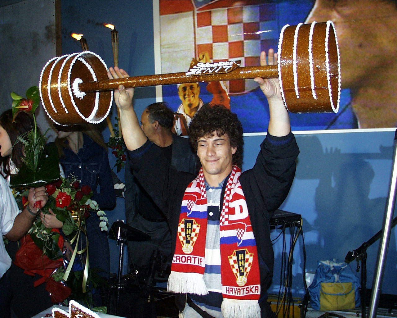 st-pesalov5-ziv-300900