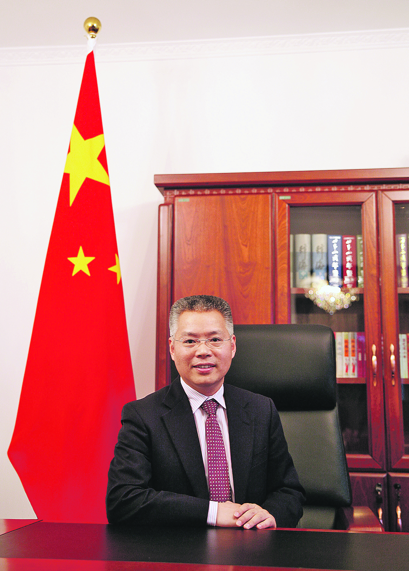 122707-157162-VELEPOSLANIK