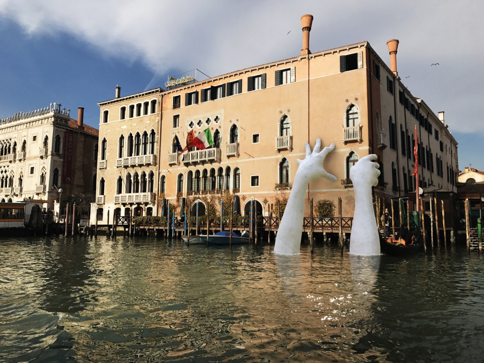 Lorenzo_Quinn_Venice_Biennale_Halcyon_Gallery_b