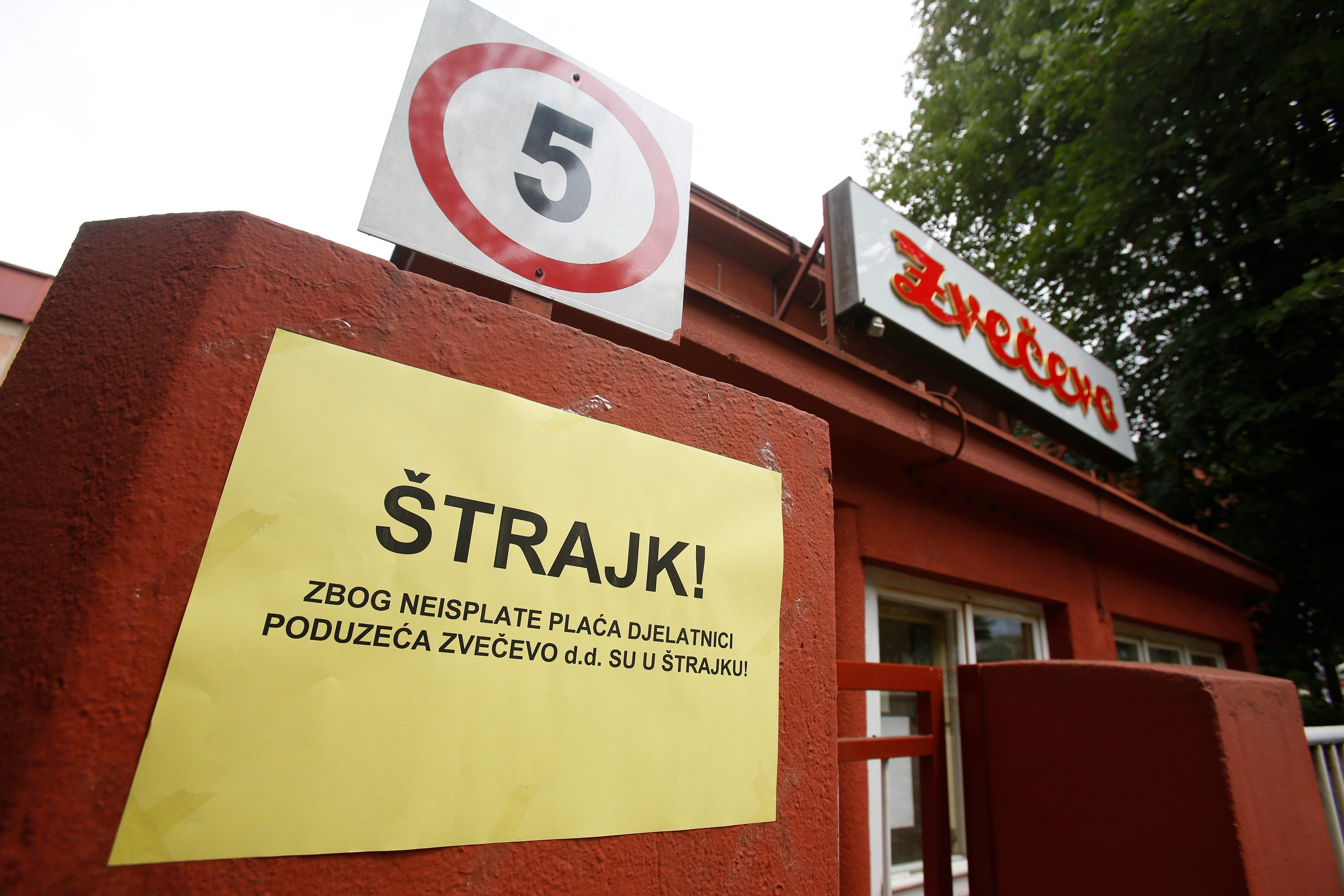 zvecevo_strajk2-150517