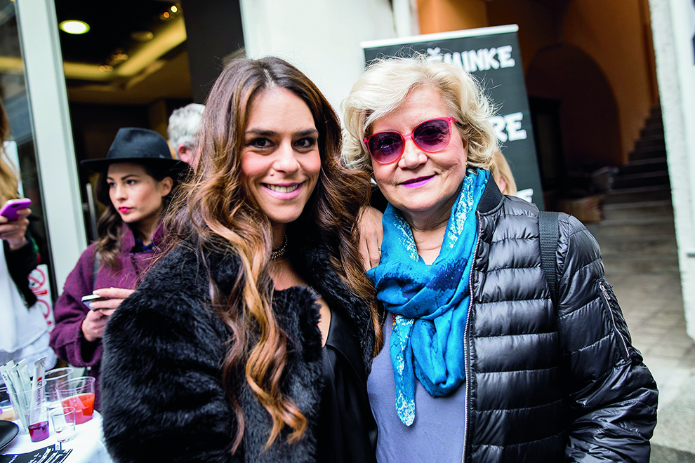 Na fotografiji: Ana Maras i Nina Erak Svrtan.