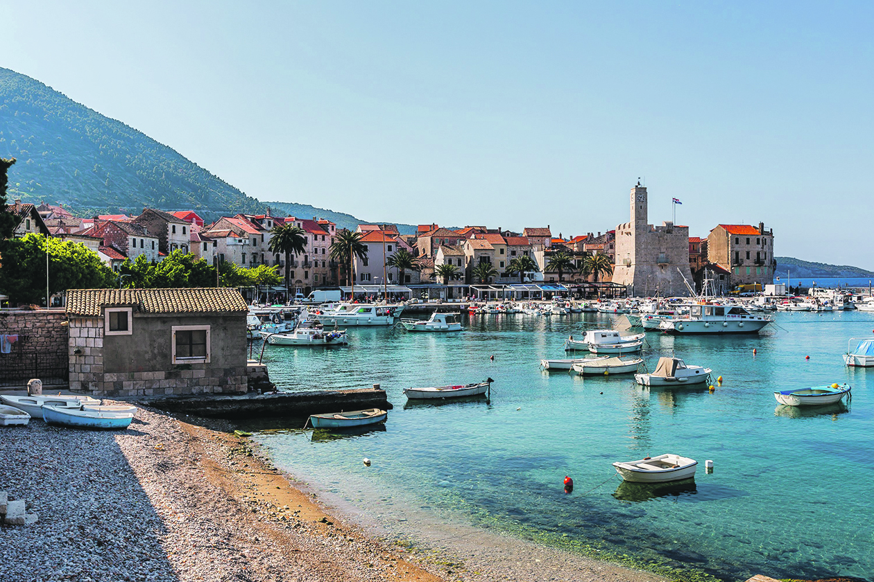 120949-154894-komiza_panorame5-240417