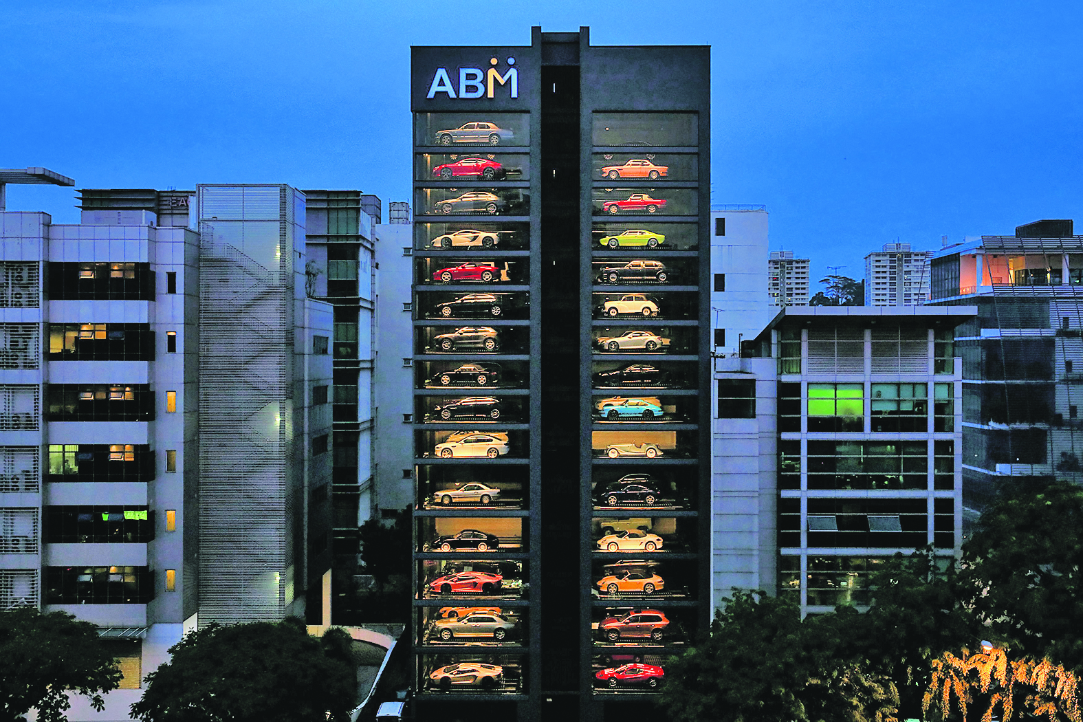 124485-159625-2017-05-15T115353Z_1249217527_RC110B9B3D40_RTRMADP_3_AUTOS-SINGAPORE