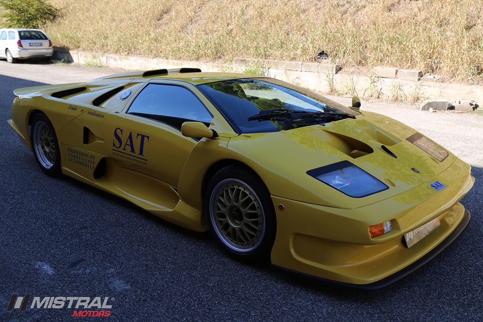 Lamborghini-Diablo-GT1-Stradale-1