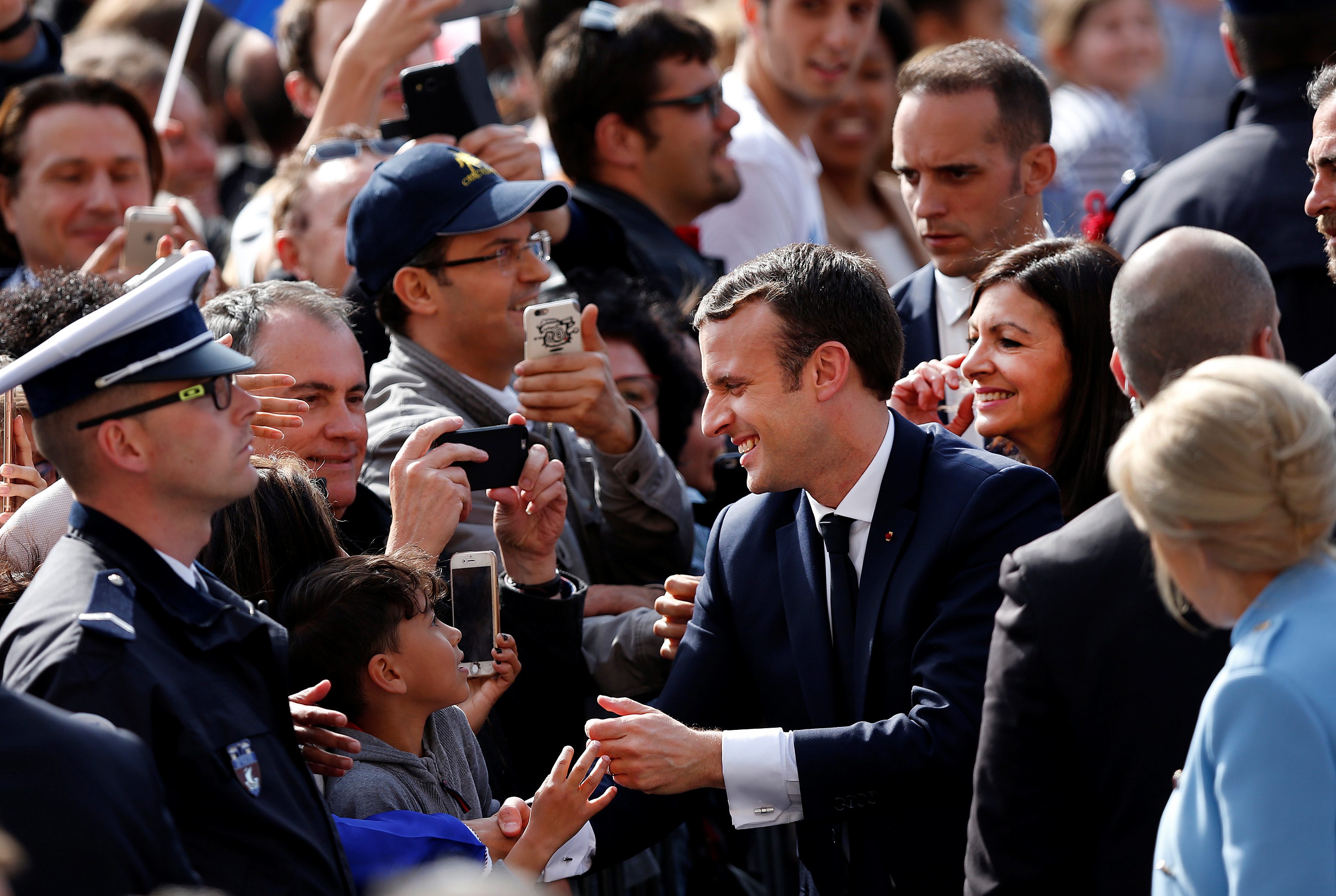 2017-05-14T153615Z_2135515388_RC145F4E9570_RTRMADP_3_FRANCE-ELECTION
