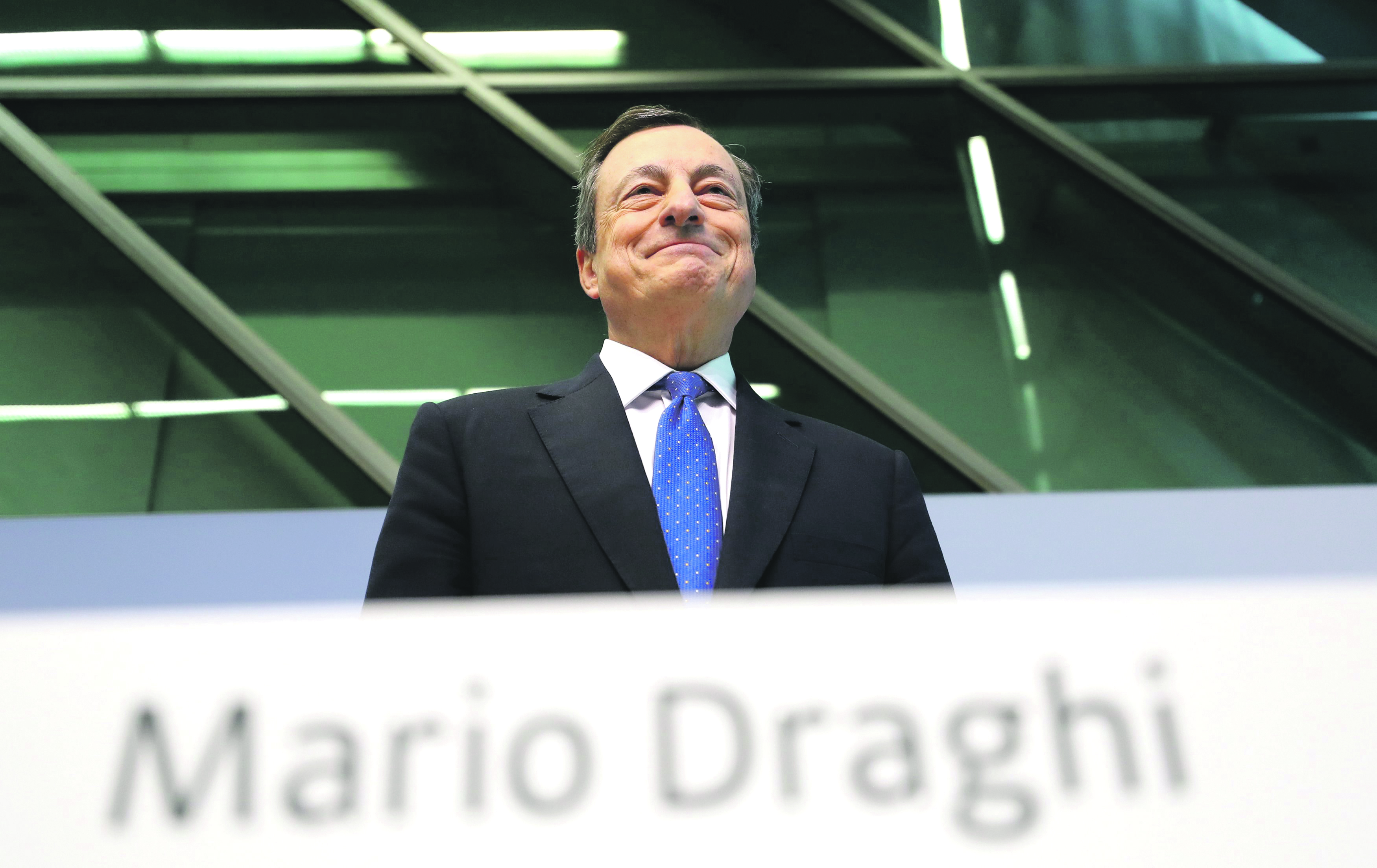 122295-156736-2017-04-27T123628Z_643151817_RC1572FF4D00_RTRMADP_3_ECB-POLICY