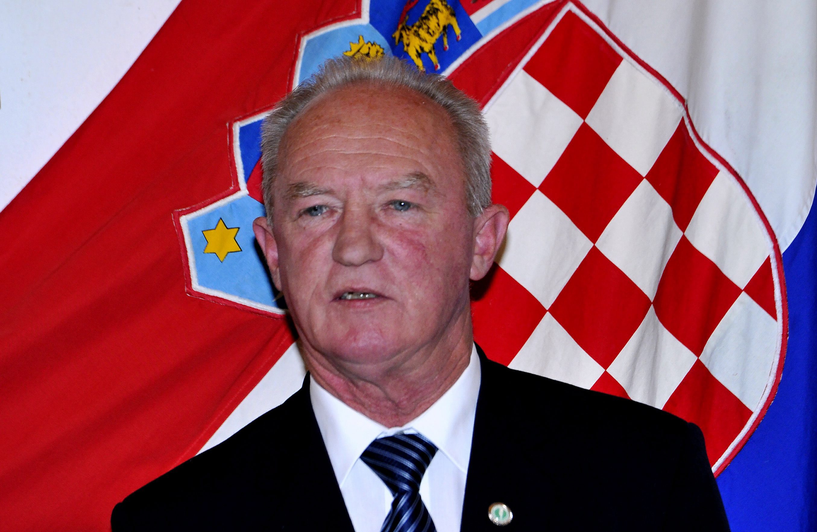 azimov_antifasisti1-161216