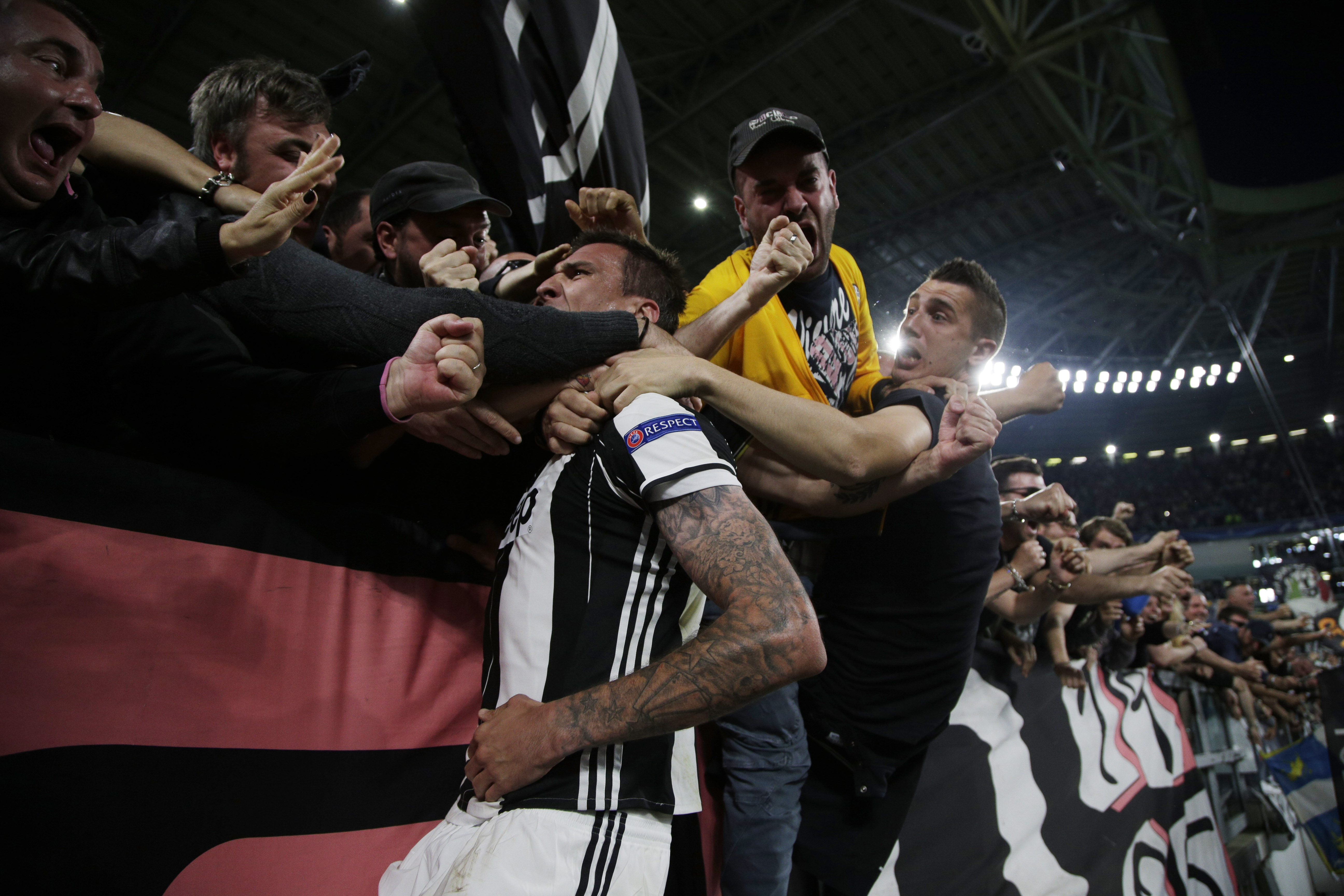 2017-05-09T192644Z_137359604_MT1ACI14791000_RTRMADP_3_SOCCER-CHAMPIONS-JUV-AMO