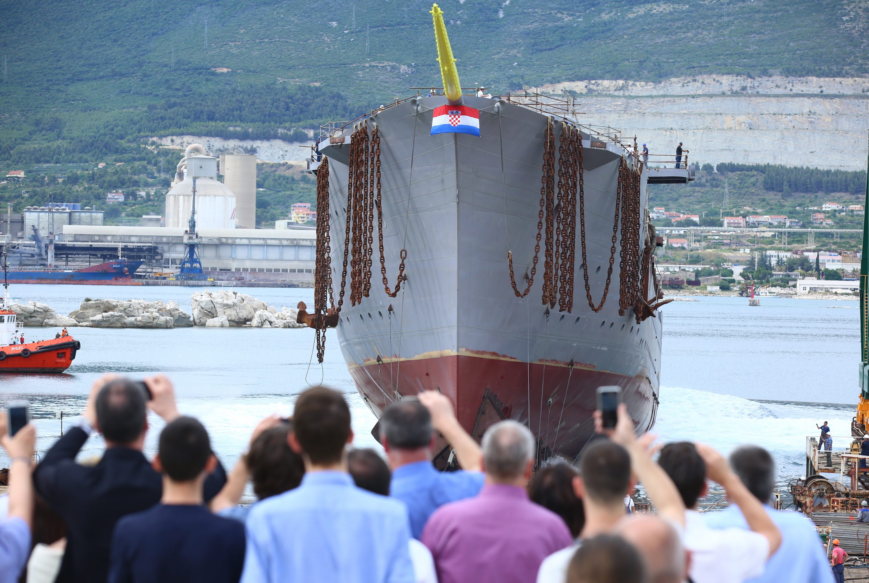 Porinuće novogradnje broj 483 sa drugog navoza Brodosplitovog brodogradilišta