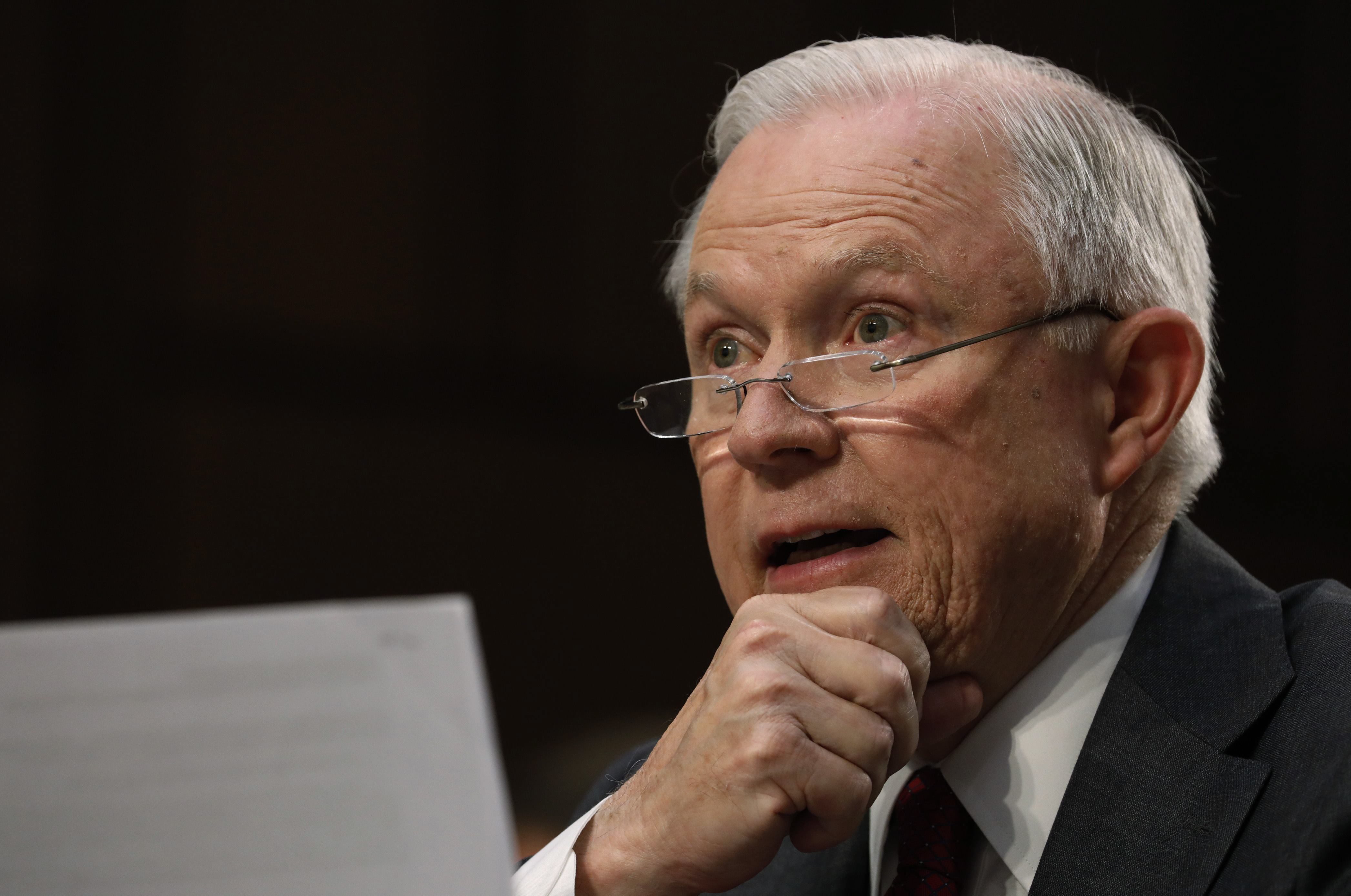 2017-06-13T204854Z_1694431872_HP1ED6D1LTHWT_RTRMADP_3_USA-TRUMP-RUSSIA