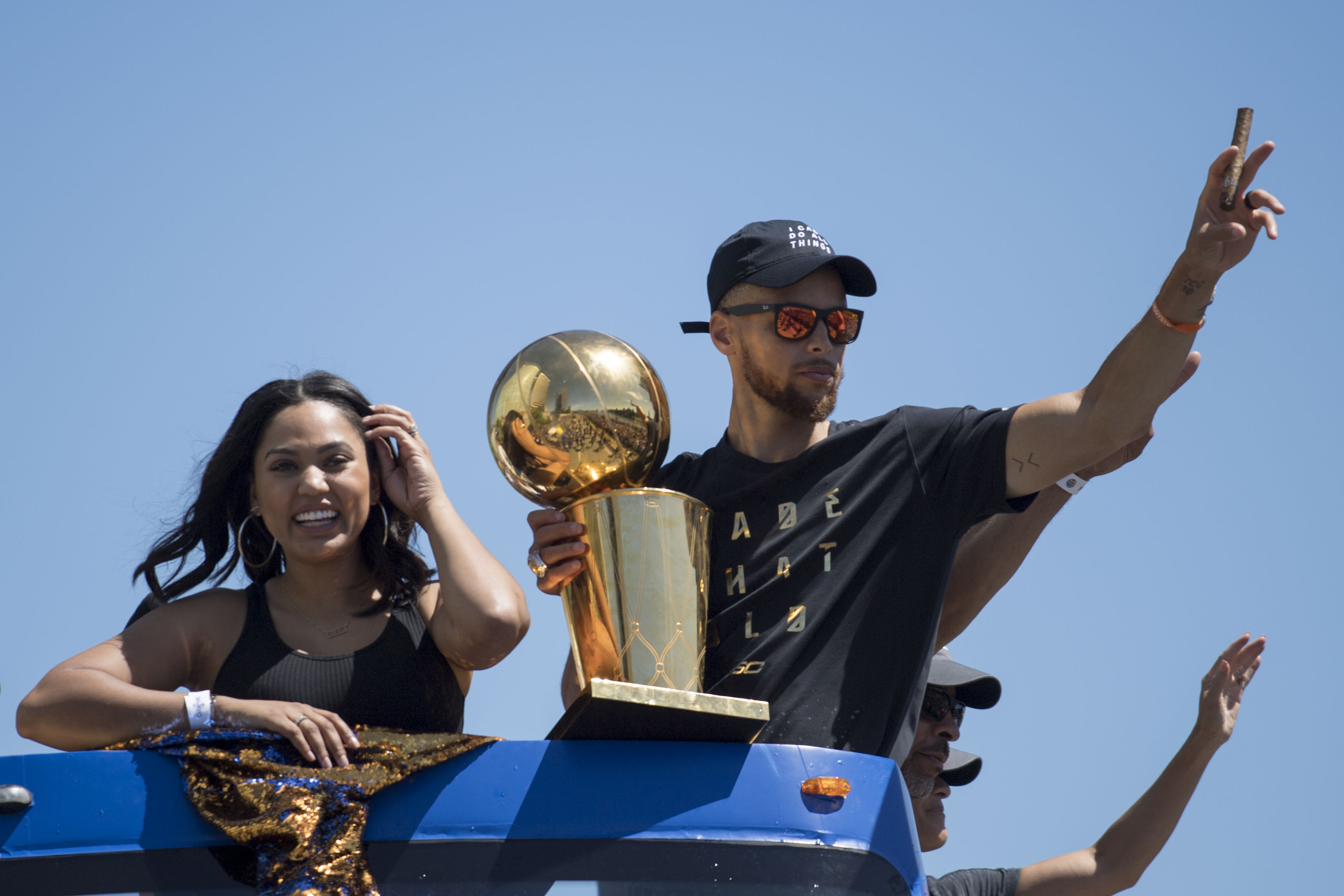2017-06-15T194745Z_225993020_NOCID_RTRMADP_3_NBA-GOLDEN-STATE-WARRIORS-CHAMPIONSHIP-CELEBRATION