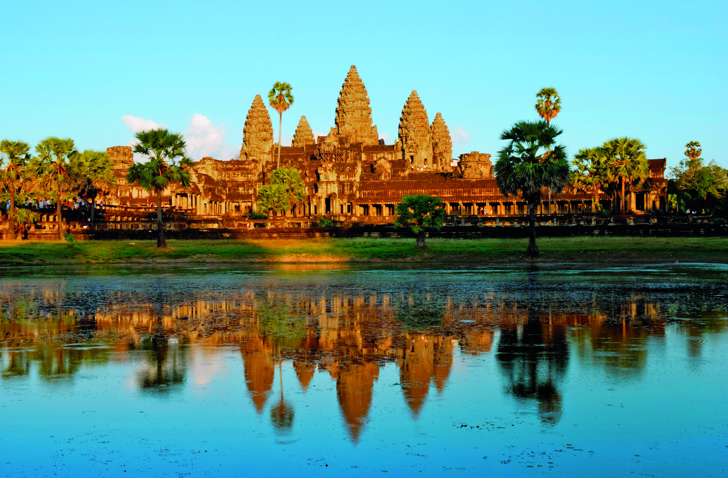 Tornjevi Angkor Wata izrađeni su u obliku lotosovog cvijeta i simboliziraju dom bogova