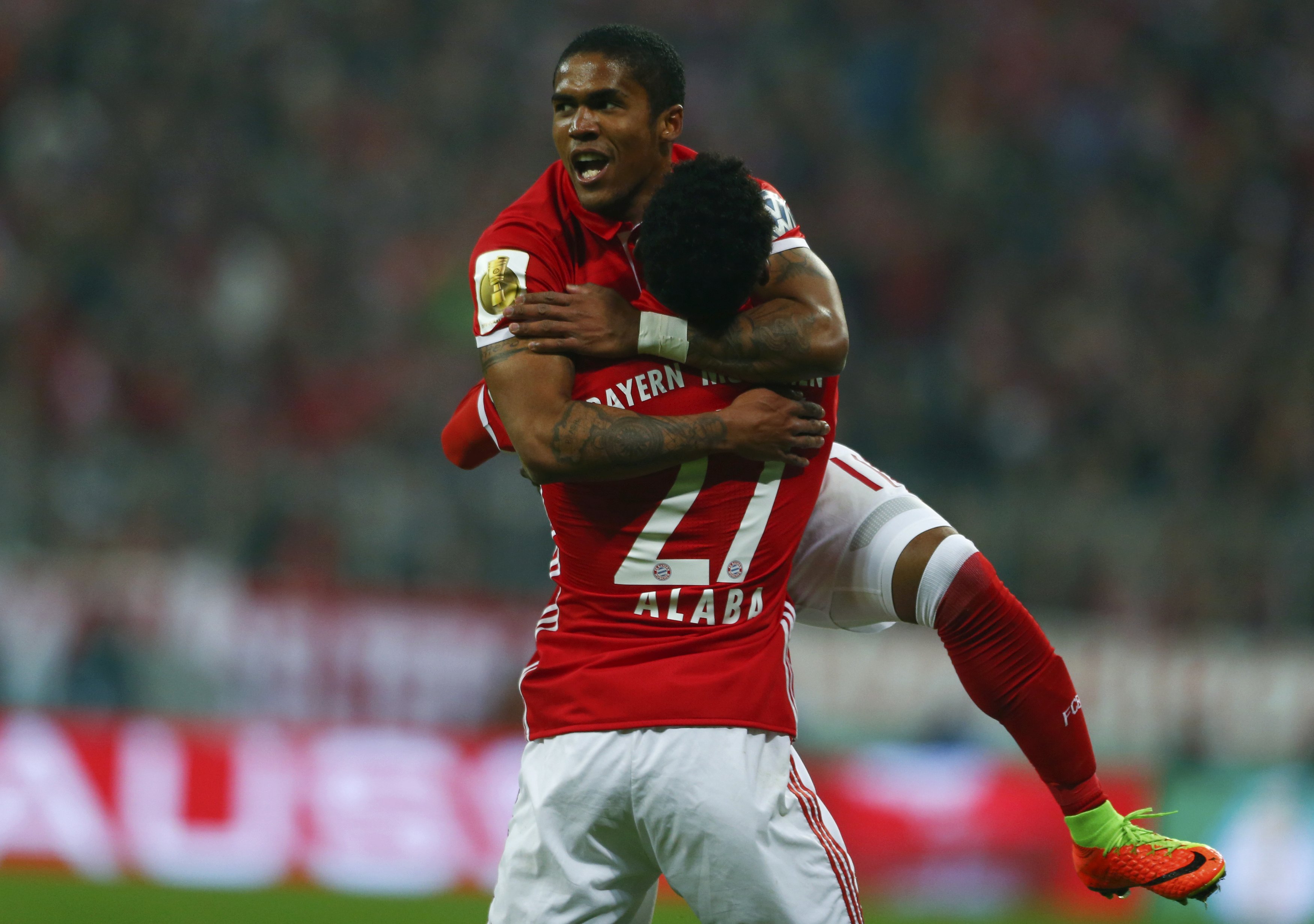 2017-02-07T201437Z_2120386098_LR1ED271K82SB_RTRMADP_3_SOCCER-GERMANY-BAY-WOL