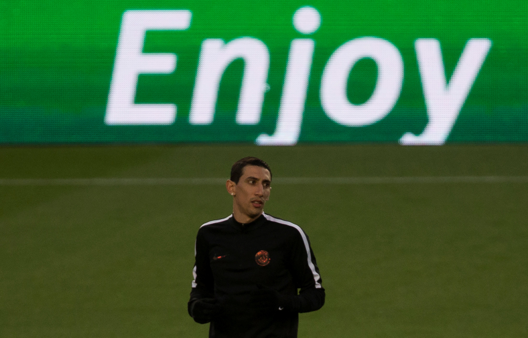 2017-03-07T181551Z_366386436_RC17316B1C60_RTRMADP_3_SOCCER-CHAMPIONS-FCB-PSG