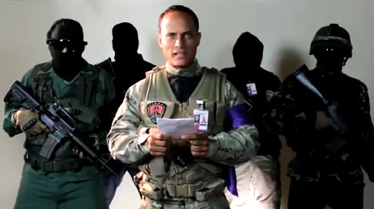 Pobunjenik Oscar Perez