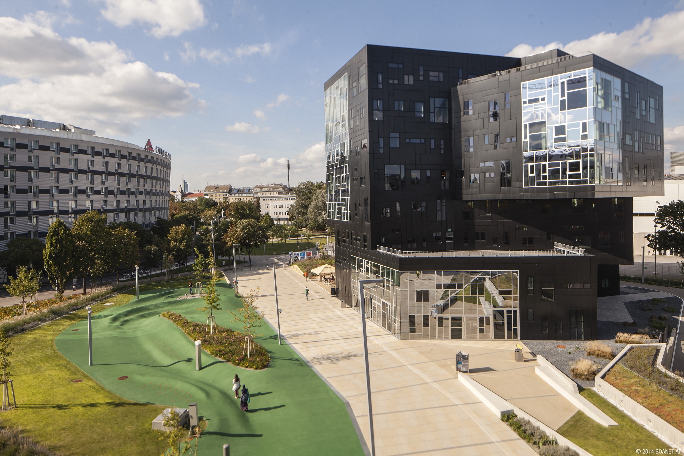 WU Executive Academy_izvana_manja