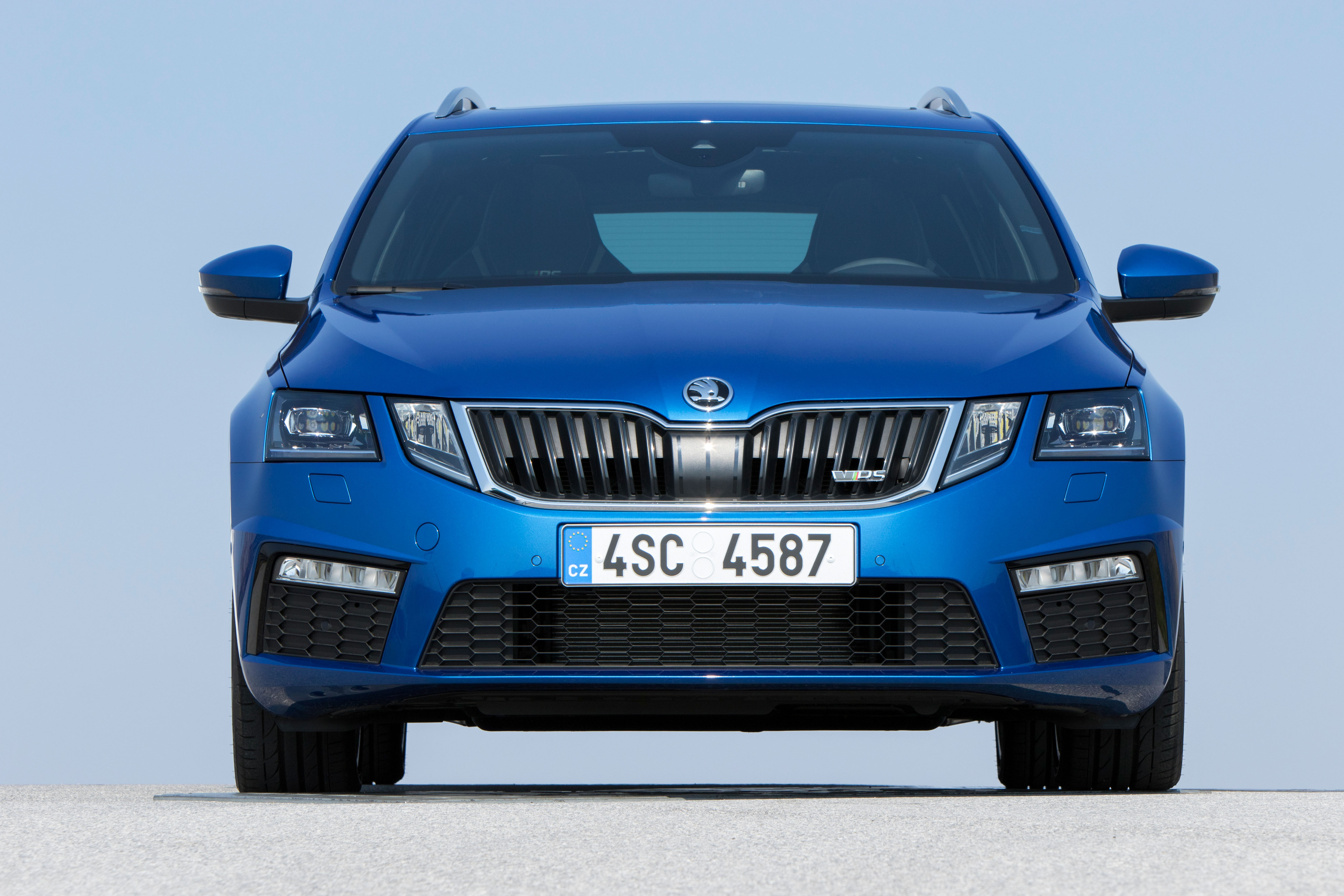 SKODA_Octavia_Kombi_RS_001