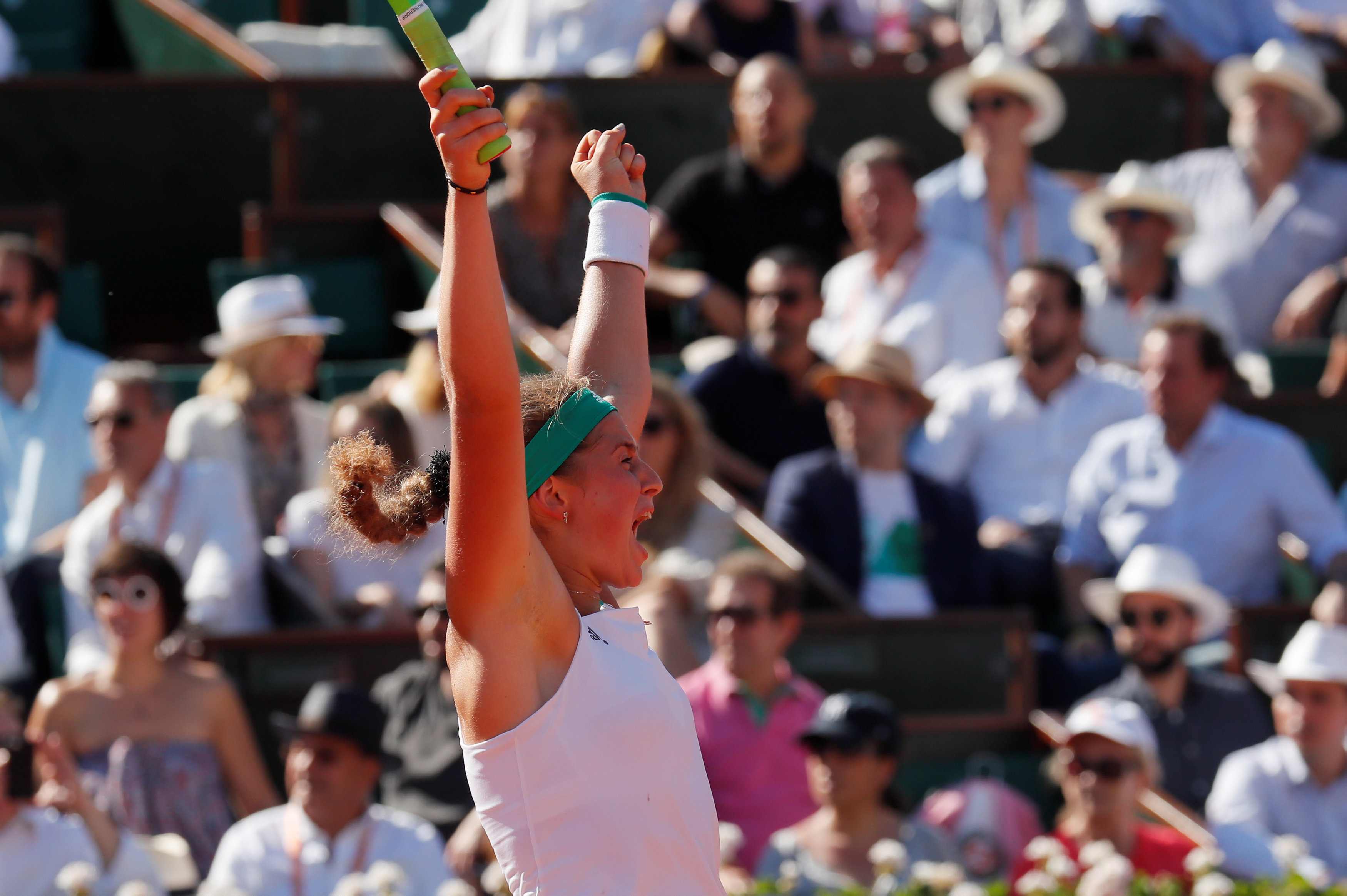 2017-06-08T154135Z_907442501_RC1CBC885780_RTRMADP_3_TENNIS-FRENCHOPEN