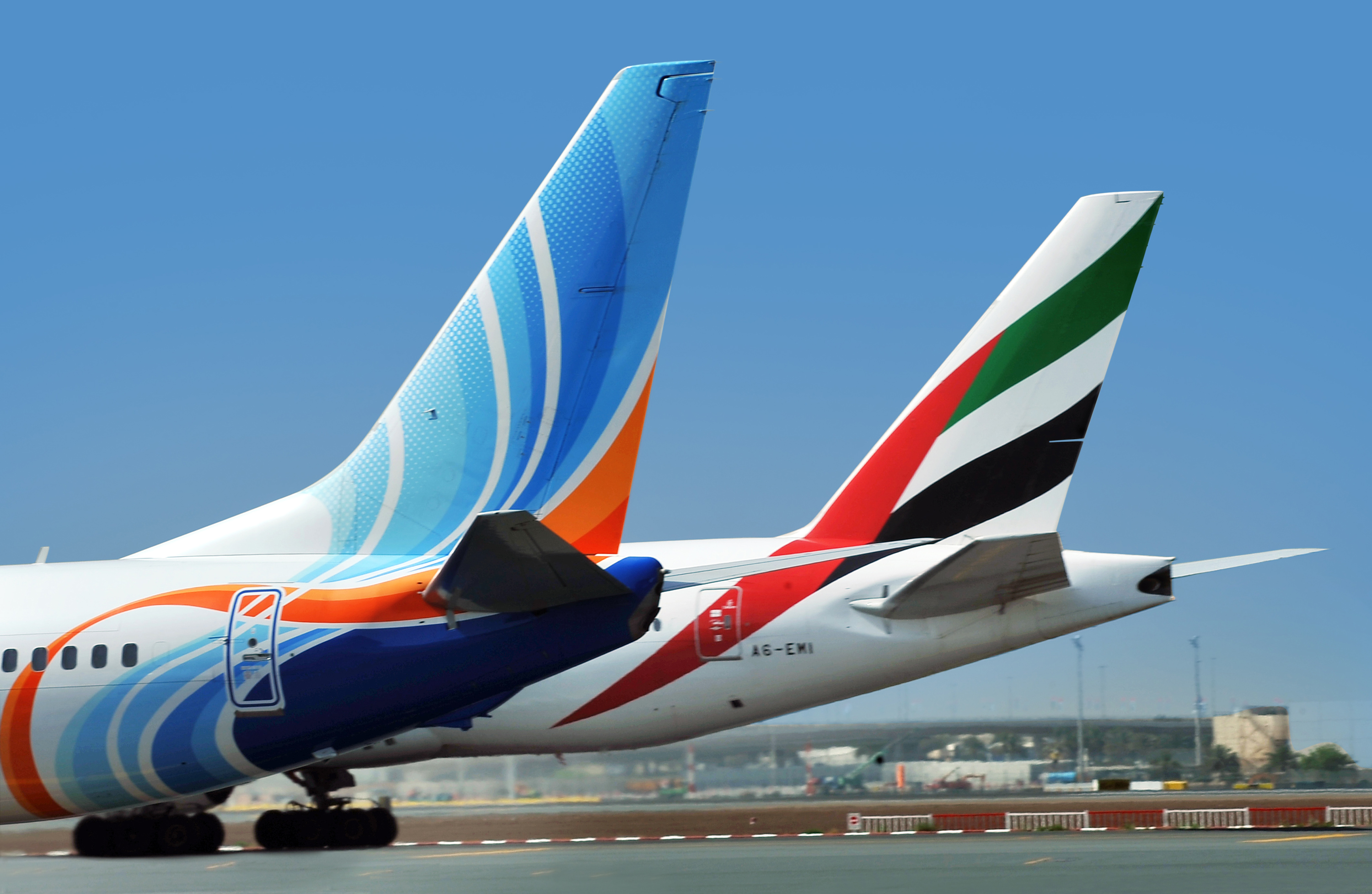 flydubai-i-Emirates_01_print