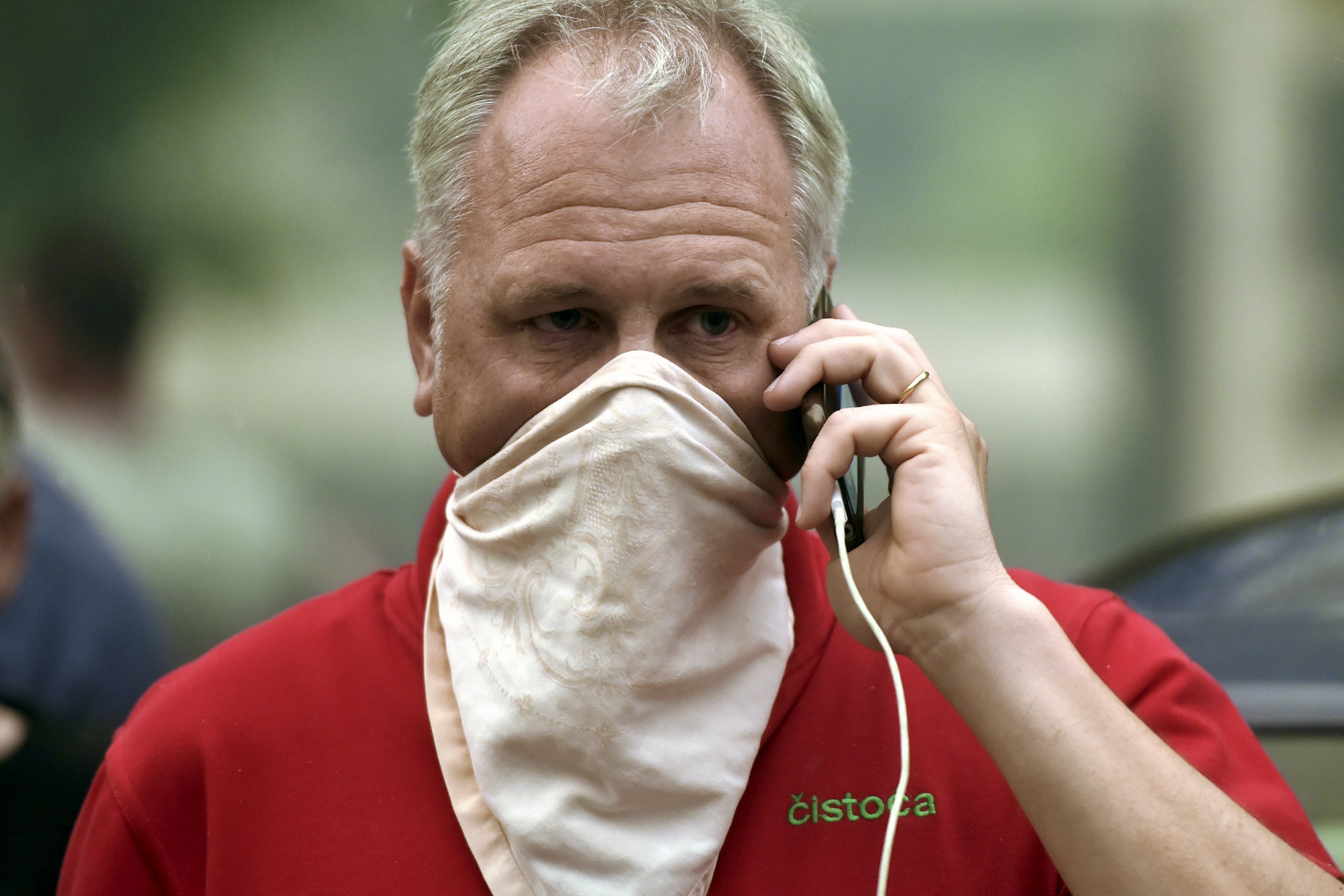 Andro Krstulović Opara u obilasku požara u mjestu Privor koji se proširio do kuća