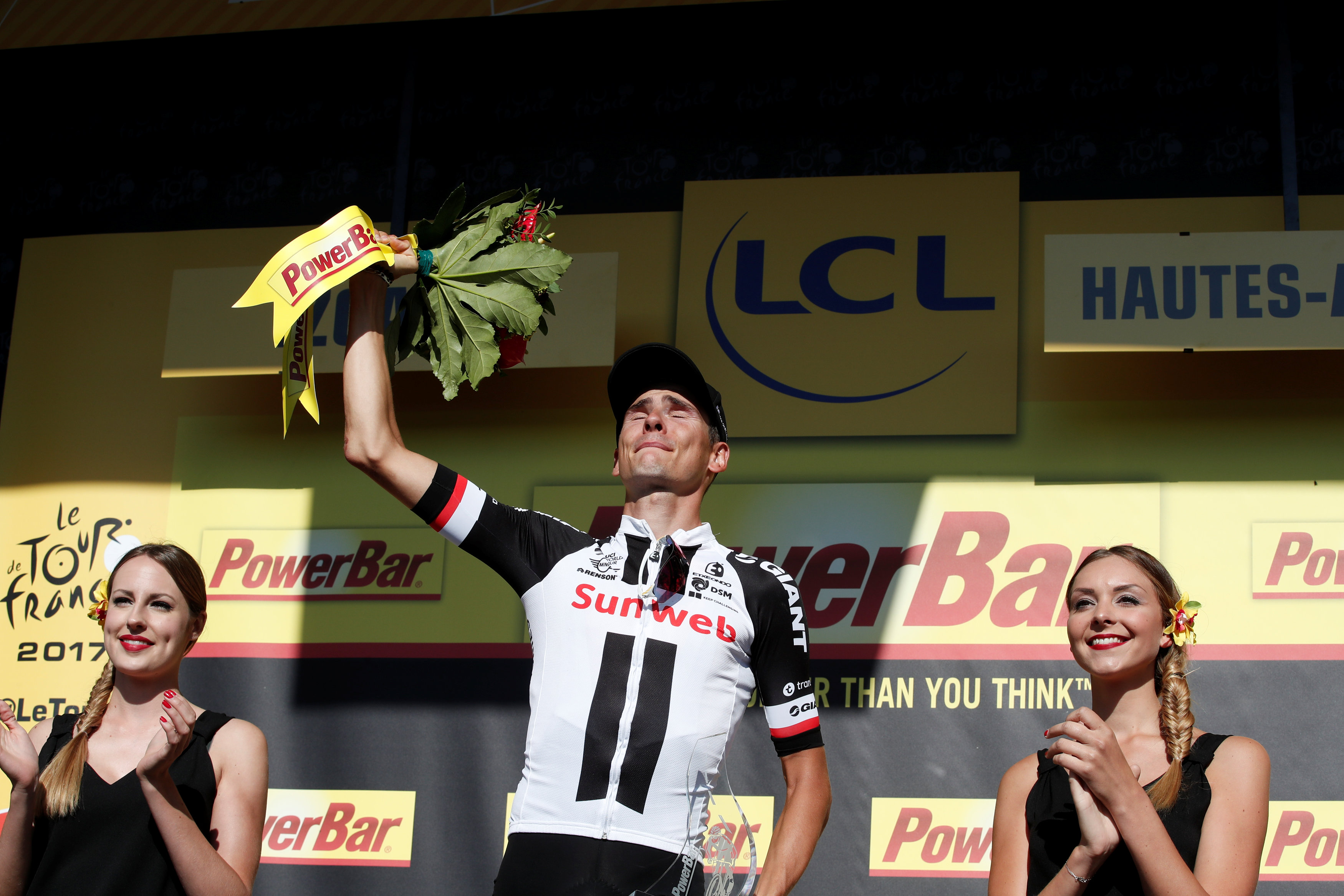 2017-07-20T161804Z_1248552272_RC118116F5B0_RTRMADP_3_CYCLING-FRANCE