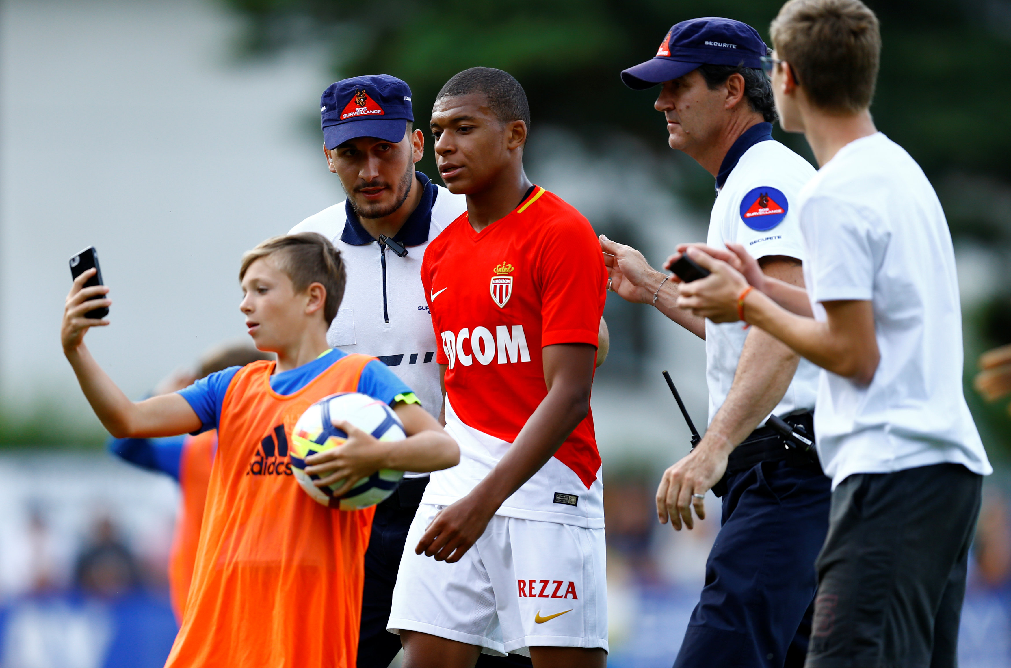2017-07-15T165552Z_629375005_RC13F24D04B0_RTRMADP_3_SOCCER-FRANCE-FRIENDLY