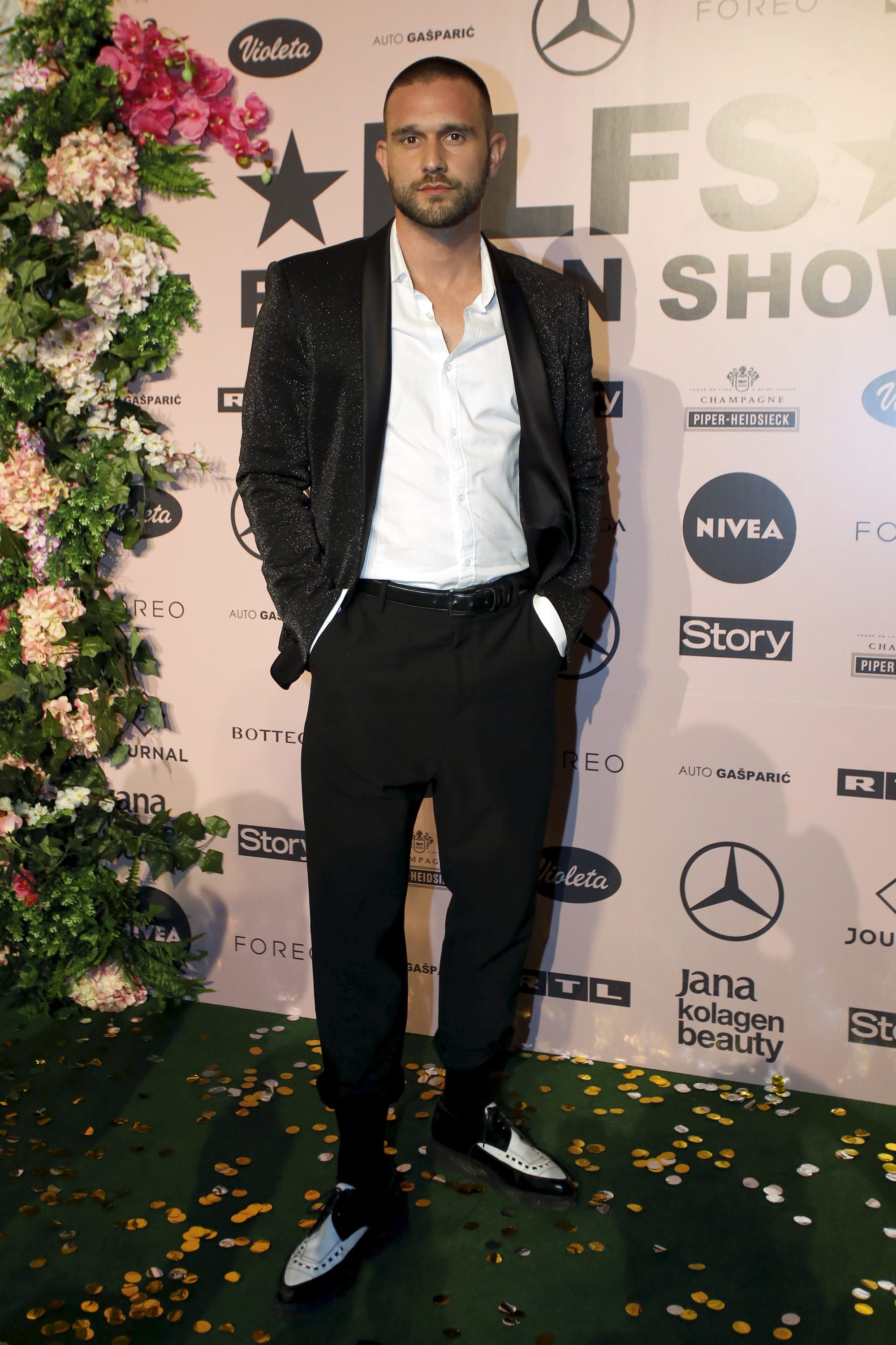 poznati_elfs3-020317