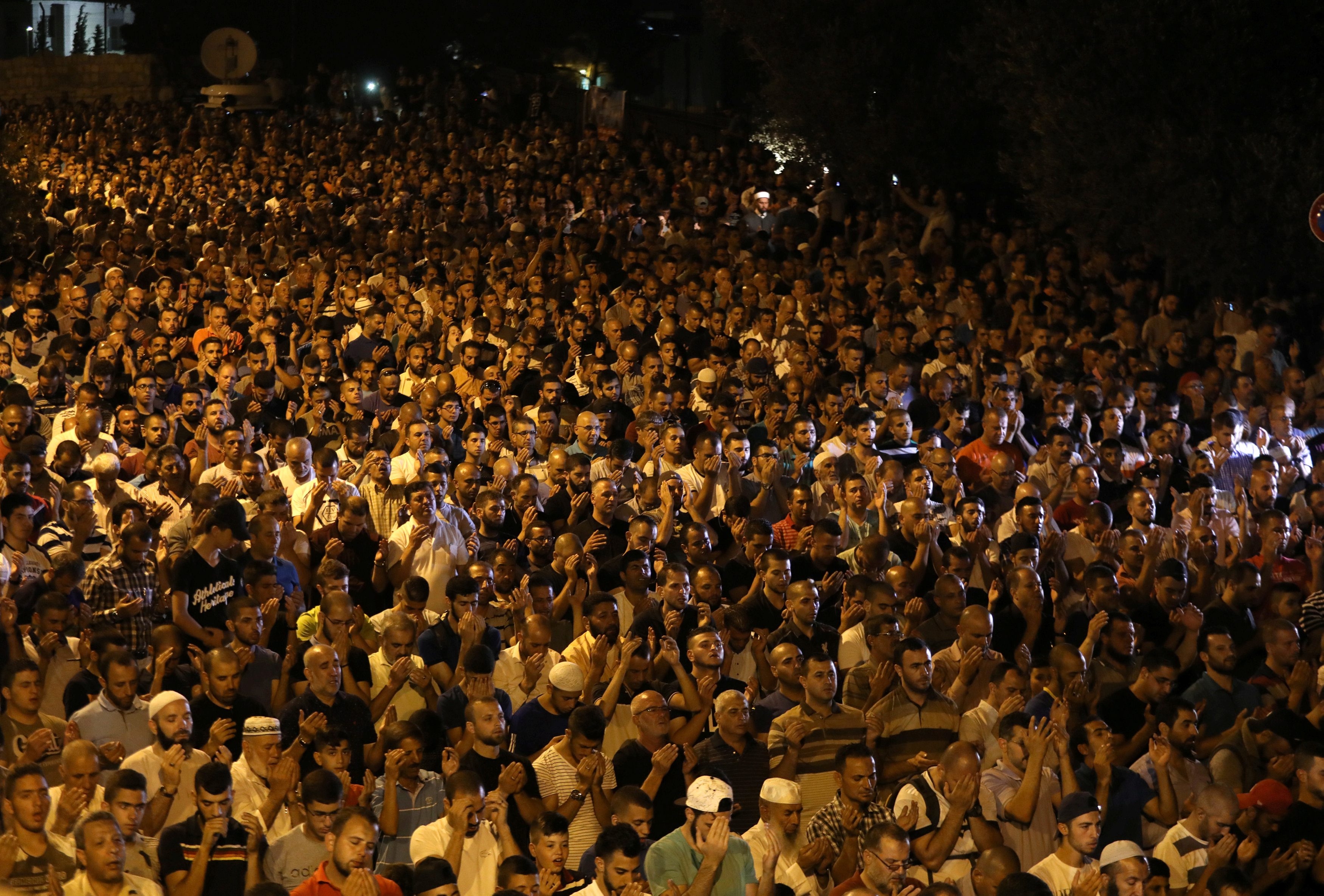 2017-07-24T195205Z_376275734_RC17D8EDBC20_RTRMADP_3_ISRAEL-PALESTINIANS