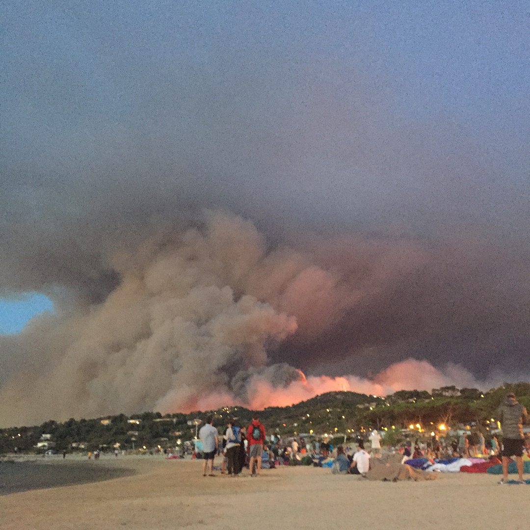 2017-07-26T111349Z_255880807_RC1F3CD4D260_RTRMADP_3_FRANCE-WILDFIRES