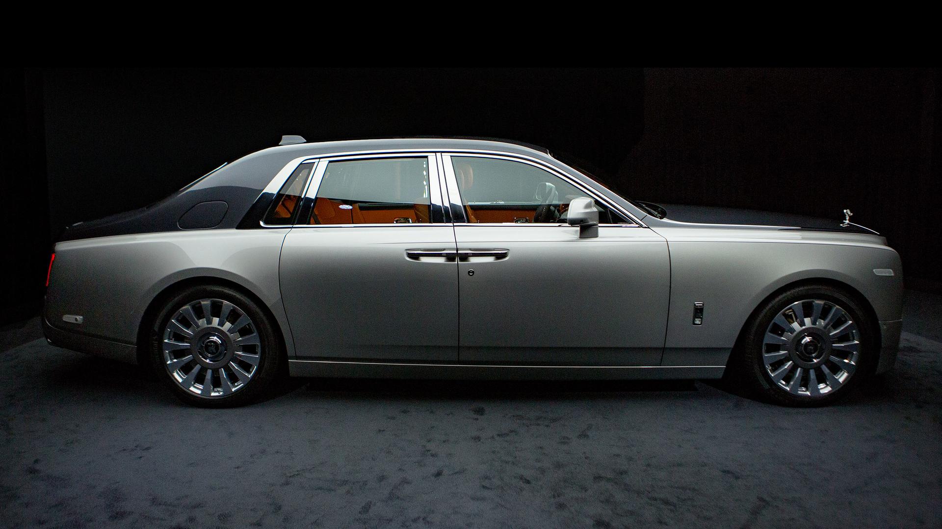 2018-rollds-royce-phantom