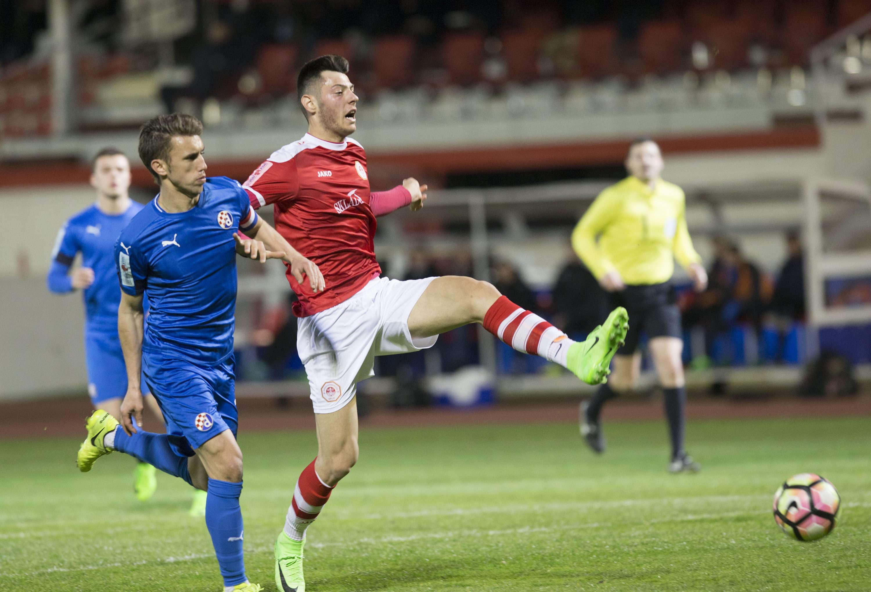 split_dinamo35-140317