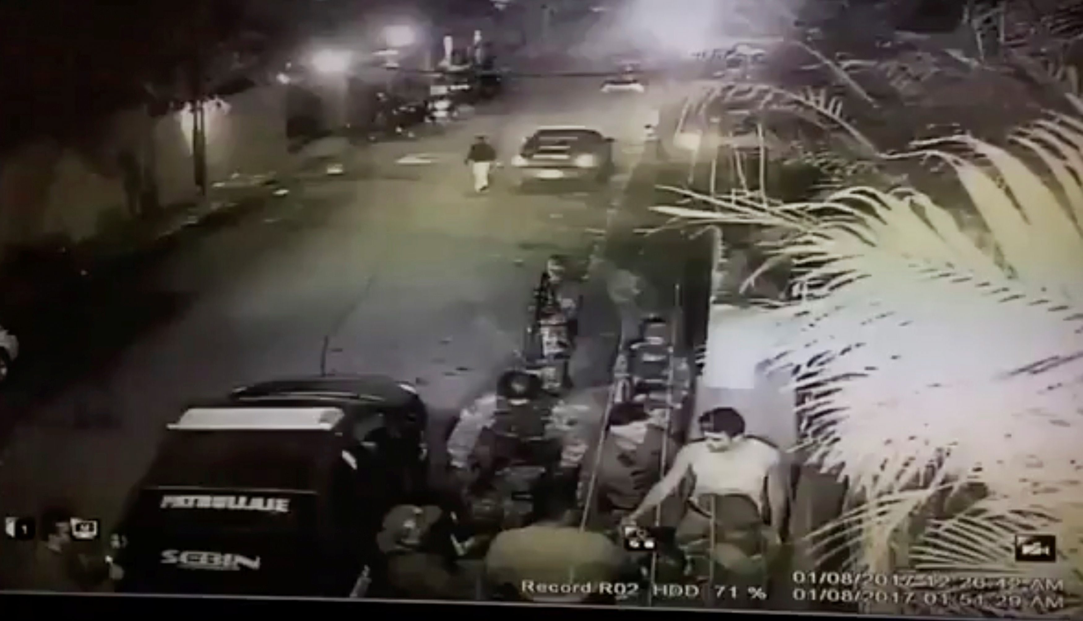 Trenutak navodnog odvođenja Leopolda Lopeza na Twitteru je objavila njegova supruga Lilian Tintori