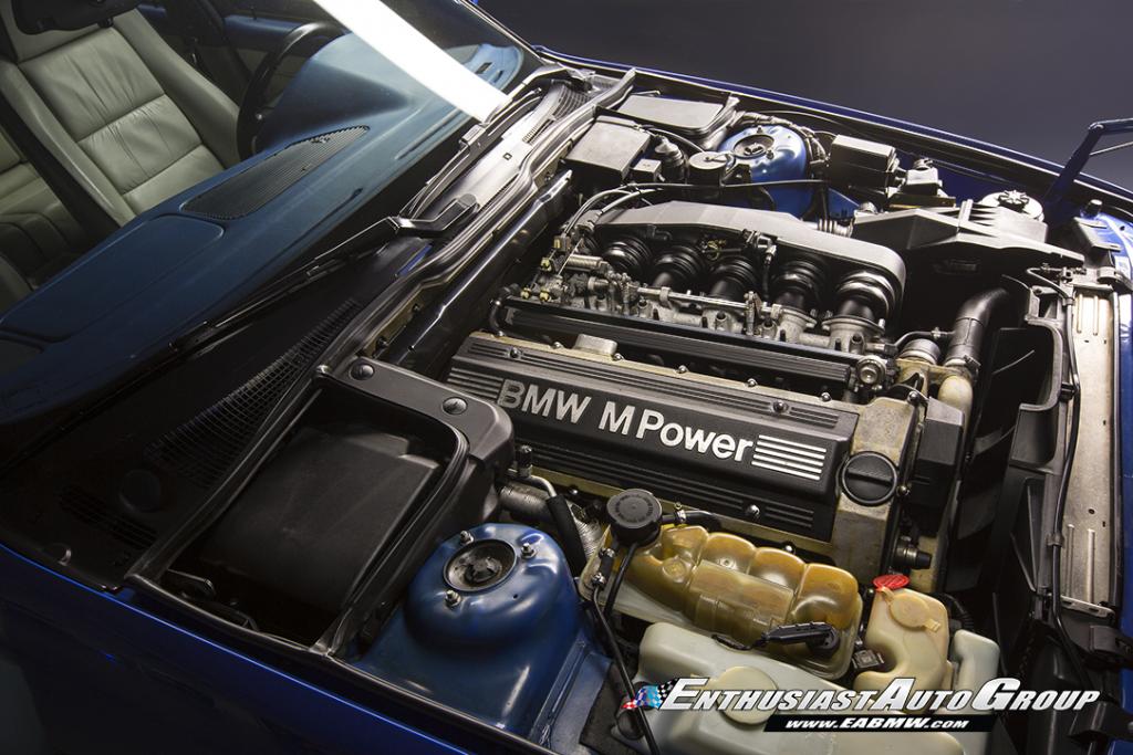 BMW-M5-Touring-Santorin-Blue-10