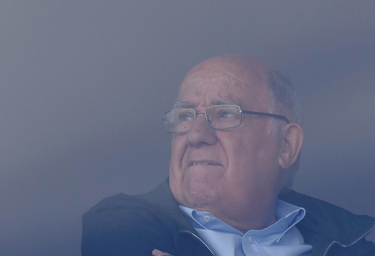 Vlasnik Zare Amancio Ortega rijetko je viđen u javnosti, a ovdje je gledao međunarodno natjecanje u paradnim skokovima