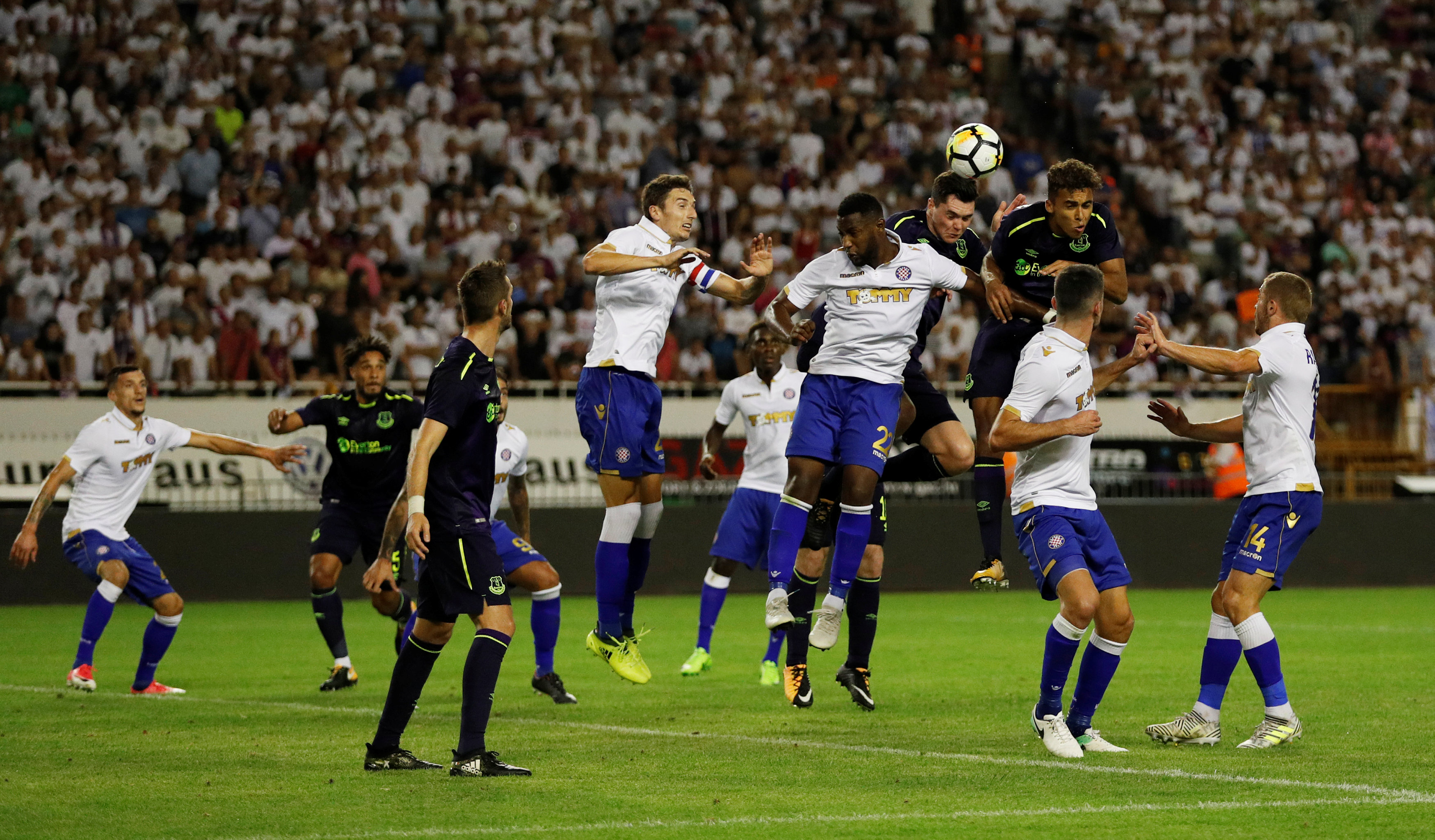 2017-08-24T202026Z_1052702600_RC1F61F19B60_RTRMADP_3_SOCCER-EUROPA-HSP-EVE