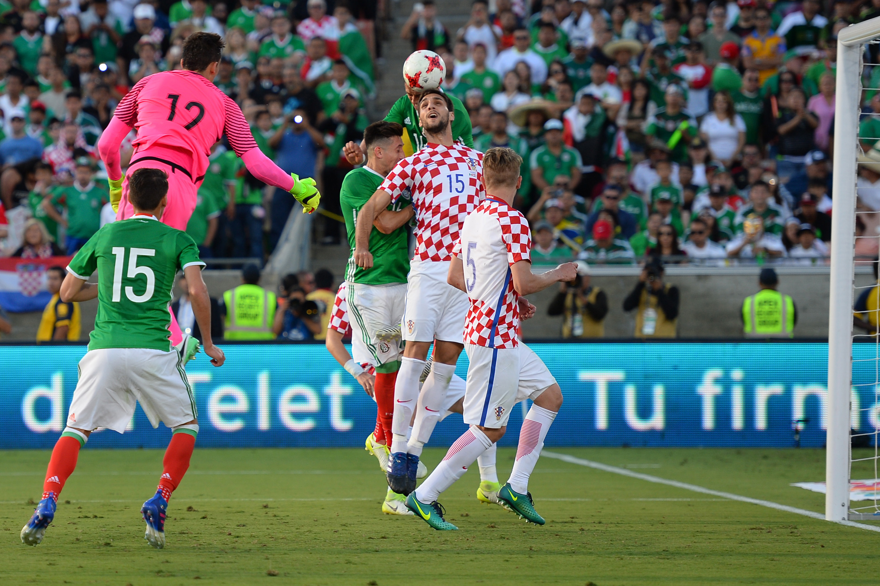 2017-05-28T031851Z_1248805414_NOCID_RTRMADP_3_SOCCER-CROATIA-VS-MEXICO