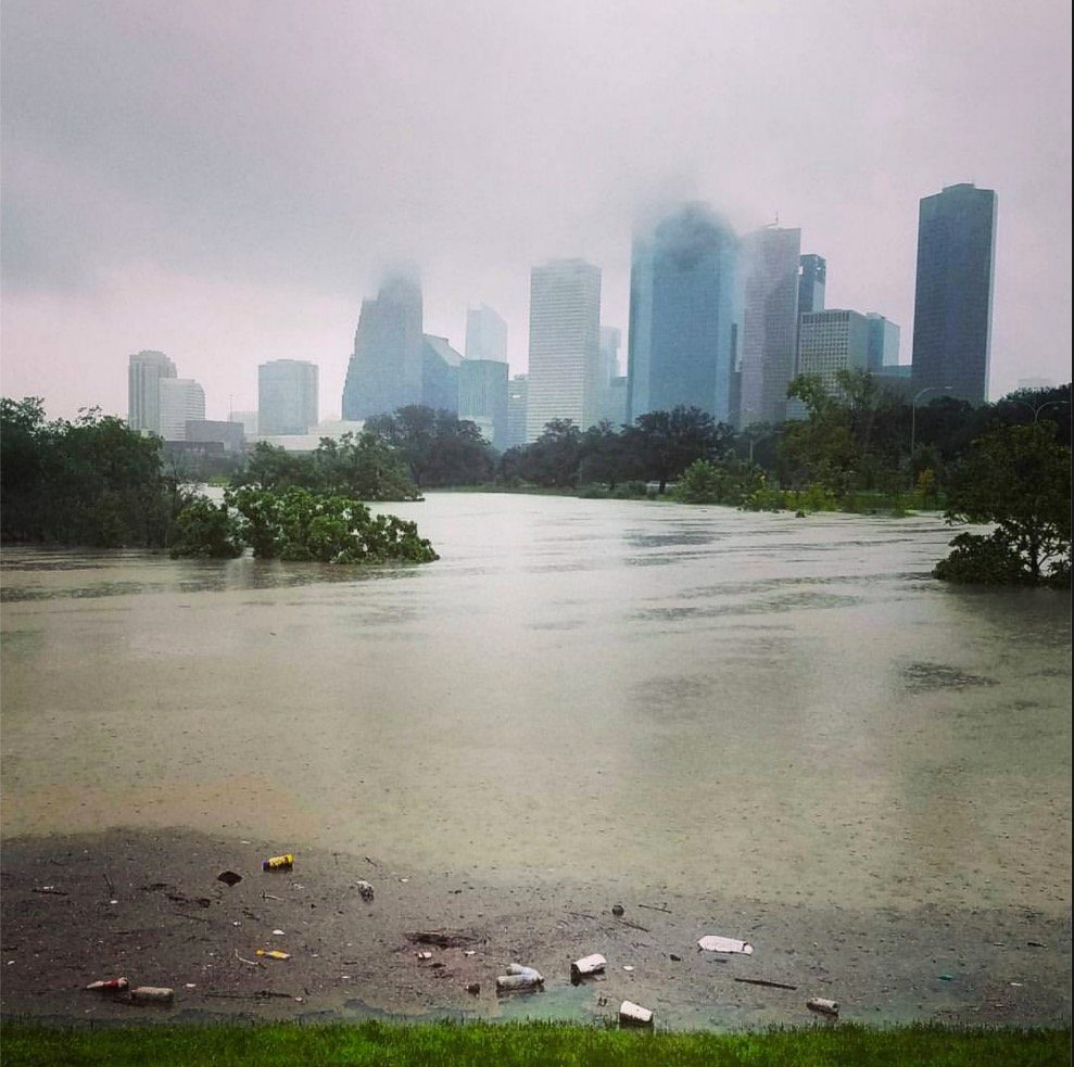 2017-08-27T202118Z_199678723_RC17E56E9DA0_RTRMADP_3_STORM-HARVEY